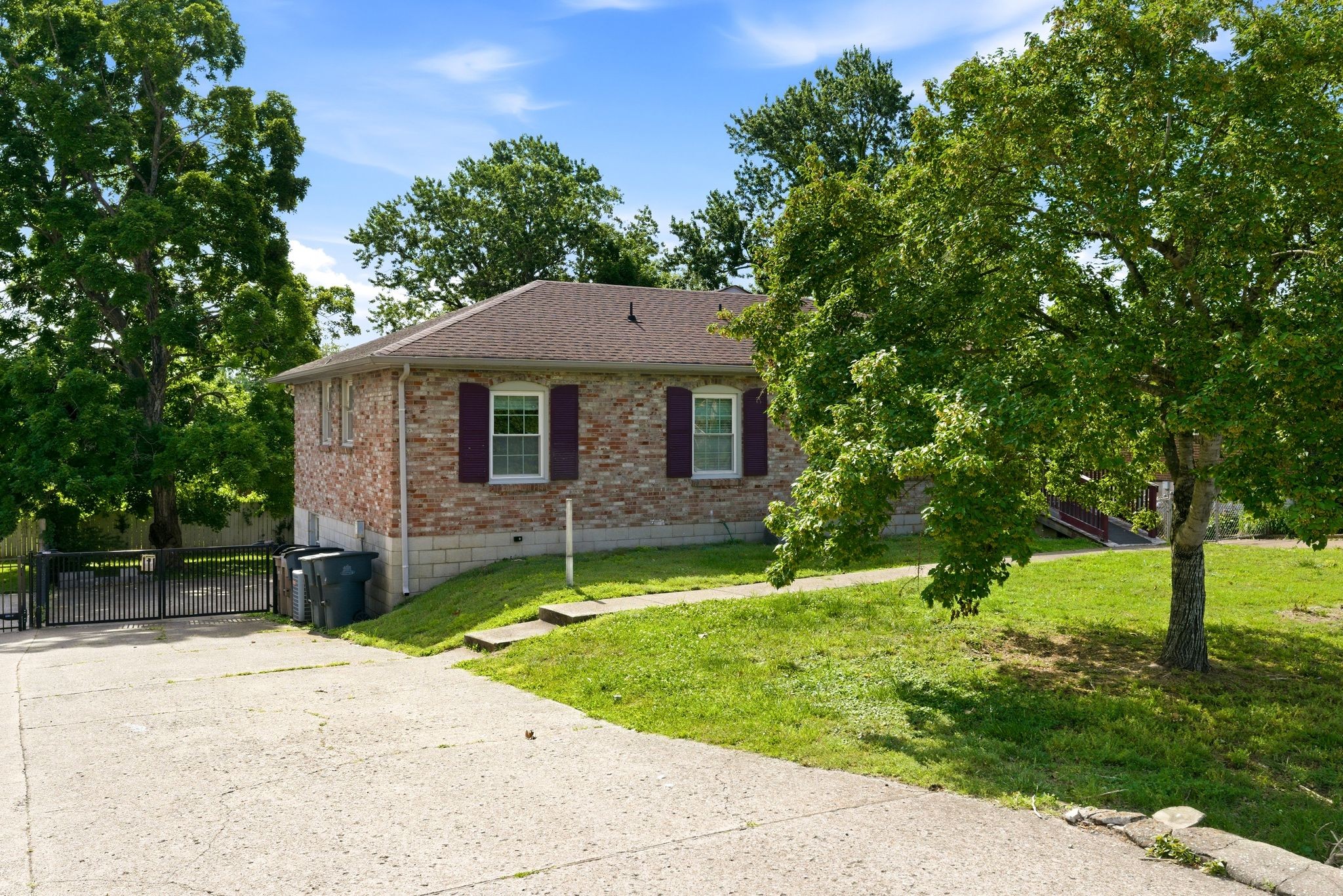 634 River Rouge Dr