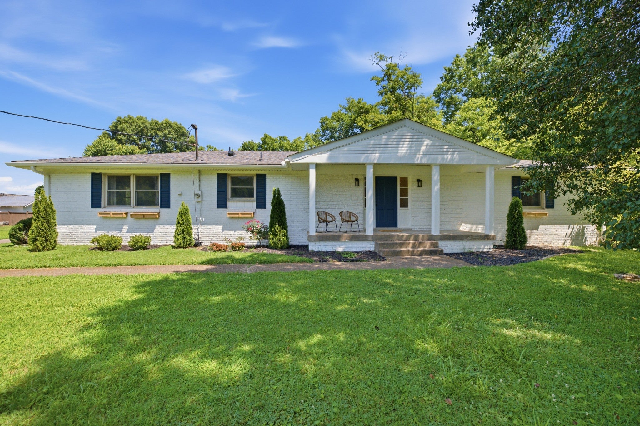 3-bed home for sale in Franklin, TN 37069, 202 Harpeth Hills Dr 202 Harpeth Hills Dr, Franklin TN 37069 3-bed home, photo 1 of 32