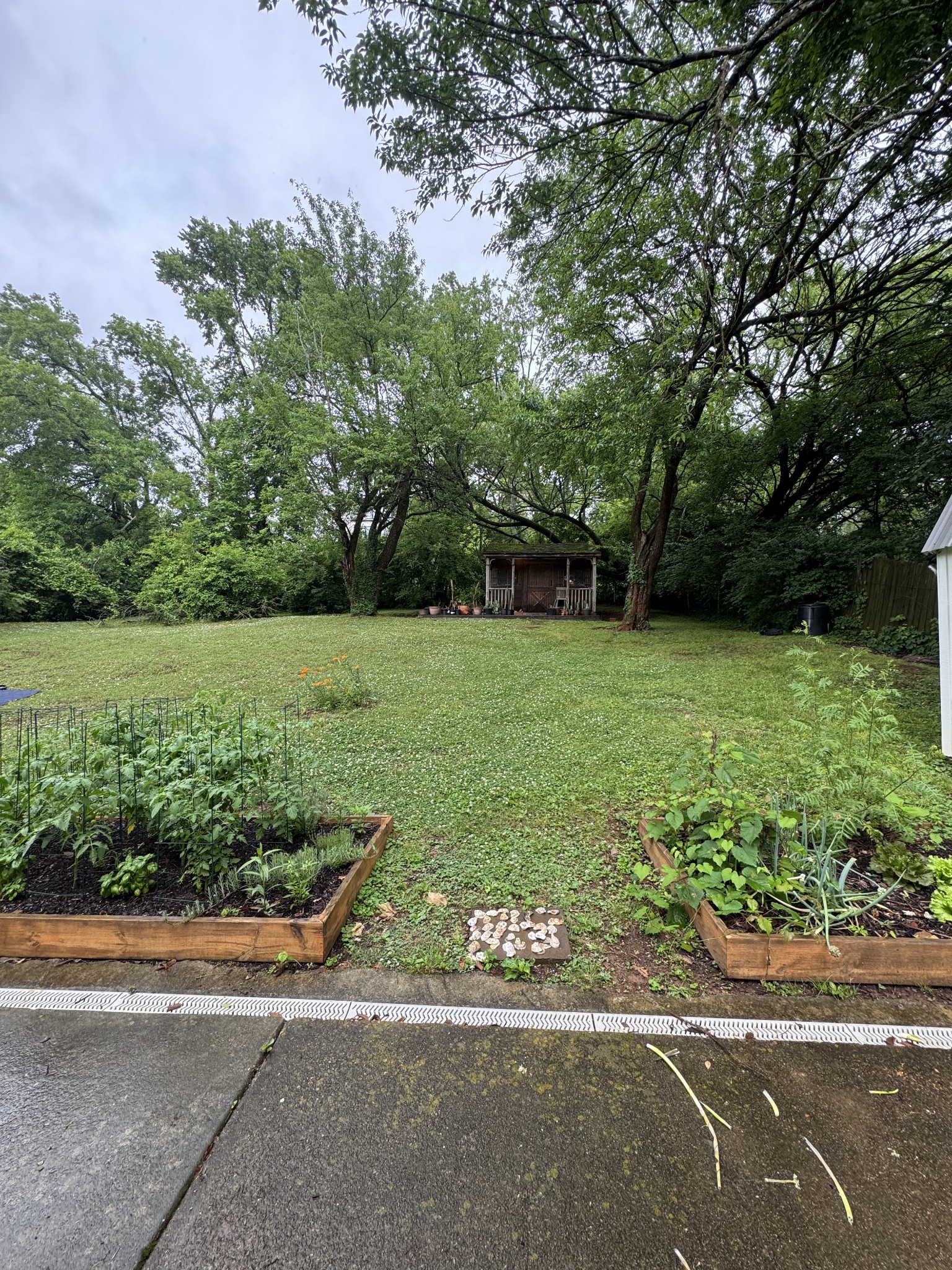 6219 Neighborly Ave