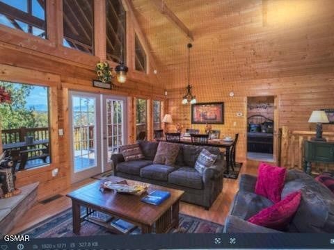 1455 Mountain Dreams Way