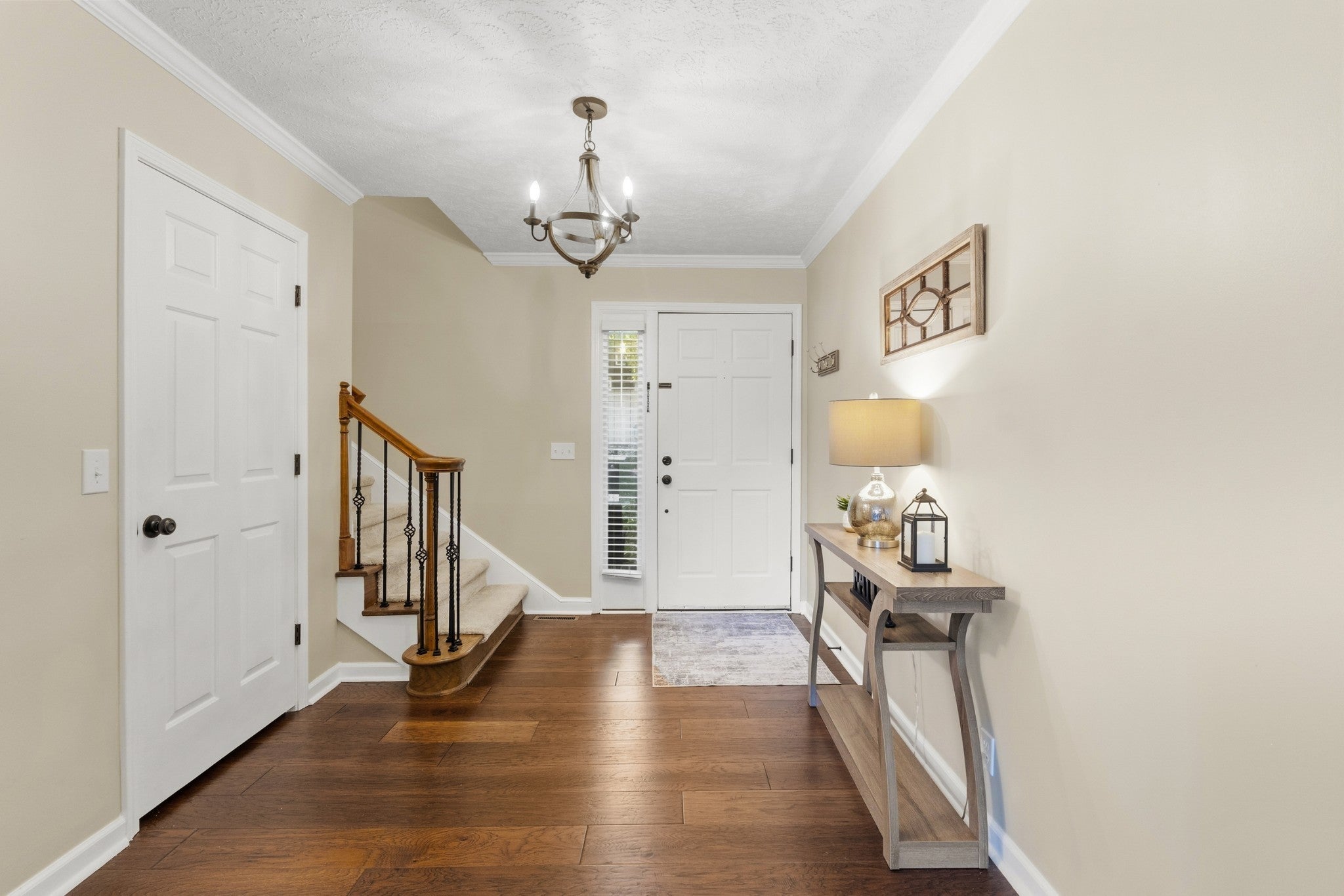 120 Hearthstone Manor Cir