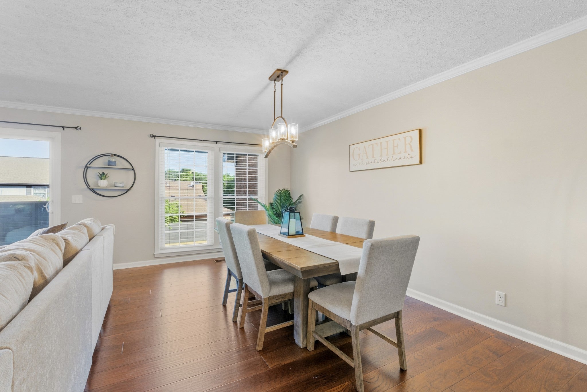120 Hearthstone Manor Cir