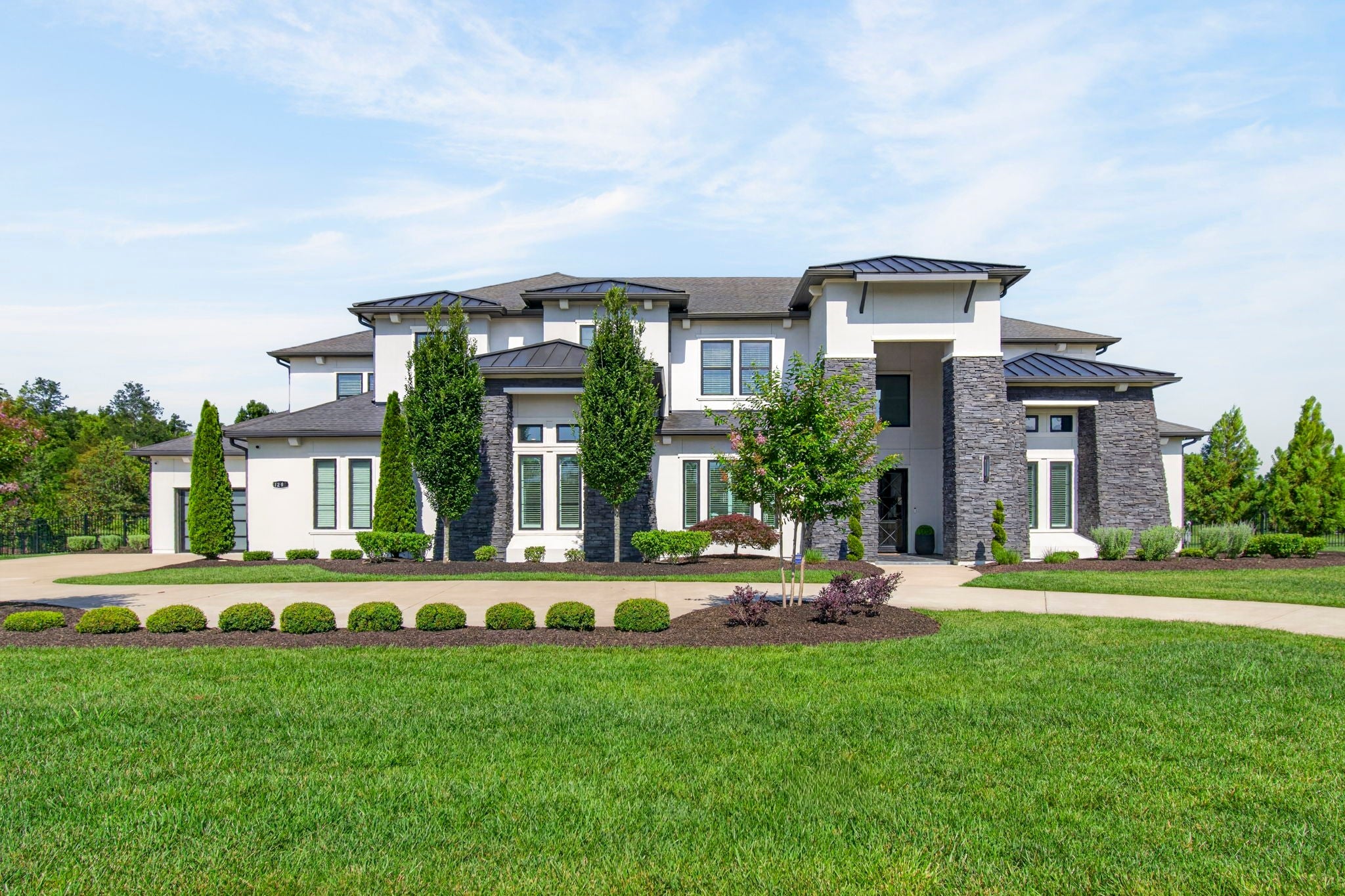 1297 Broad Oaks Dr
