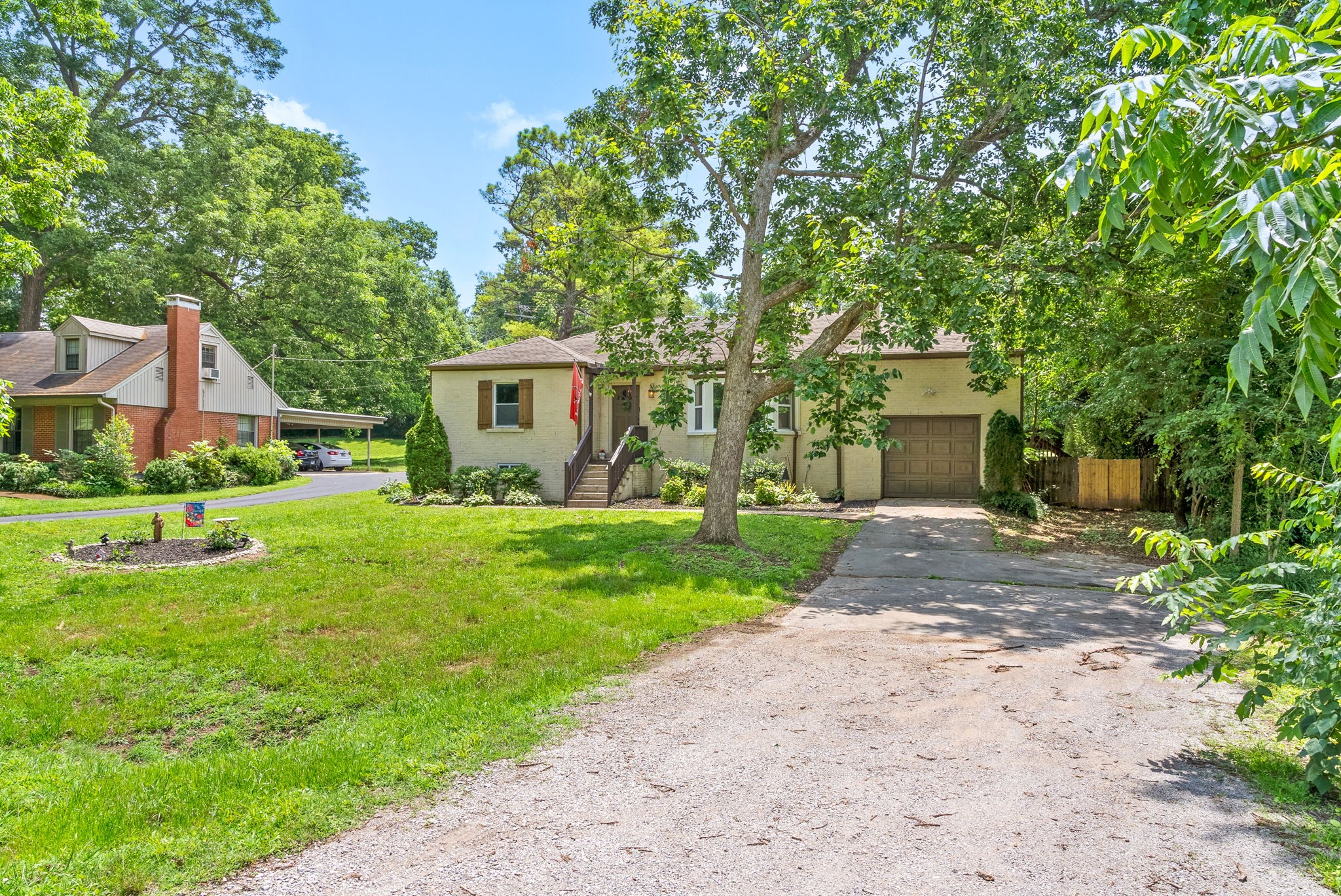 1207 Trotwood Ave