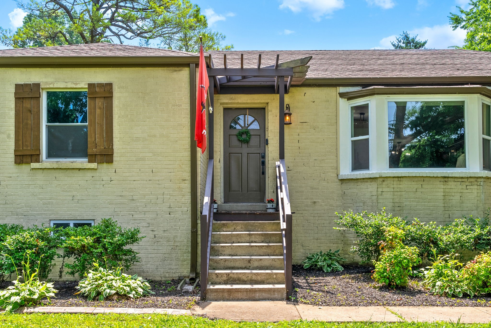 1207 Trotwood Ave