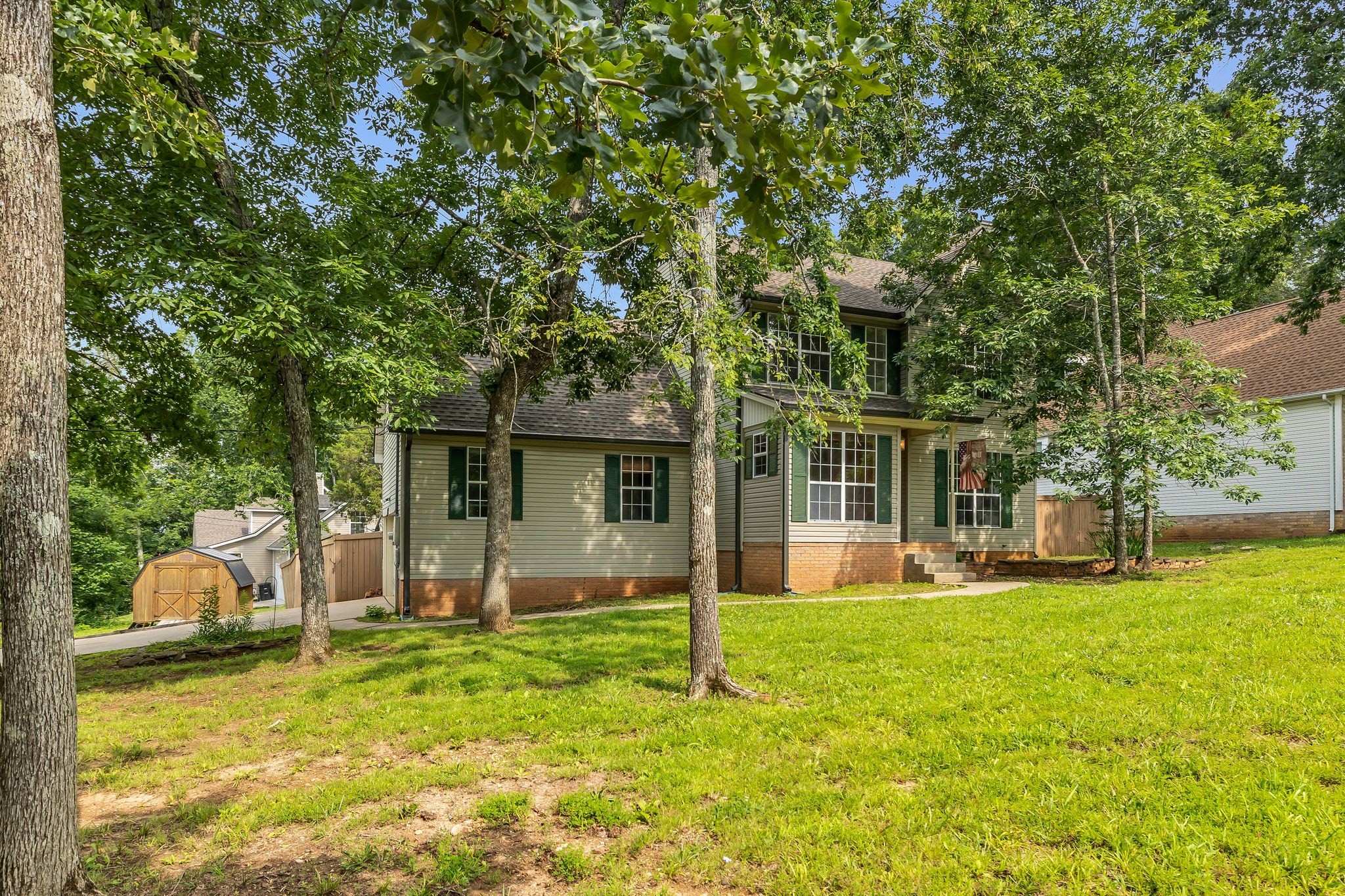 1510 Walnut Hills Dr