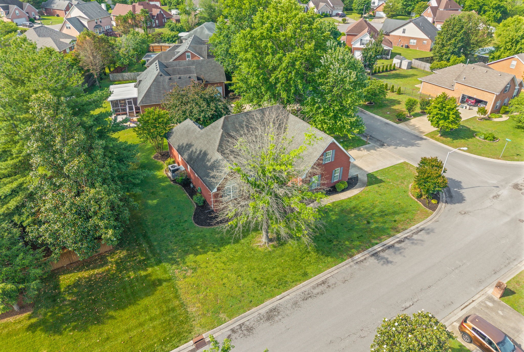 502 Forrest Pointe Dr