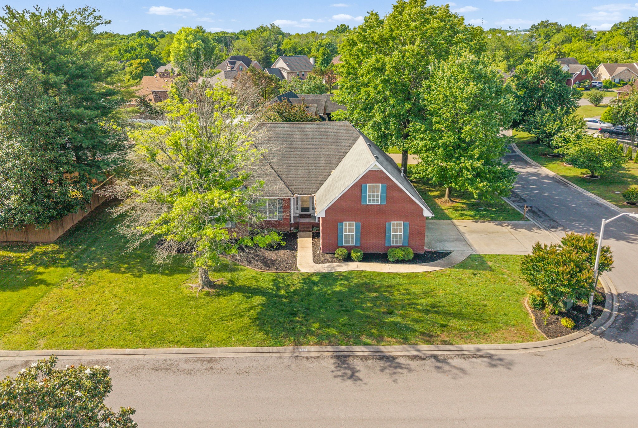 502 Forrest Pointe Dr
