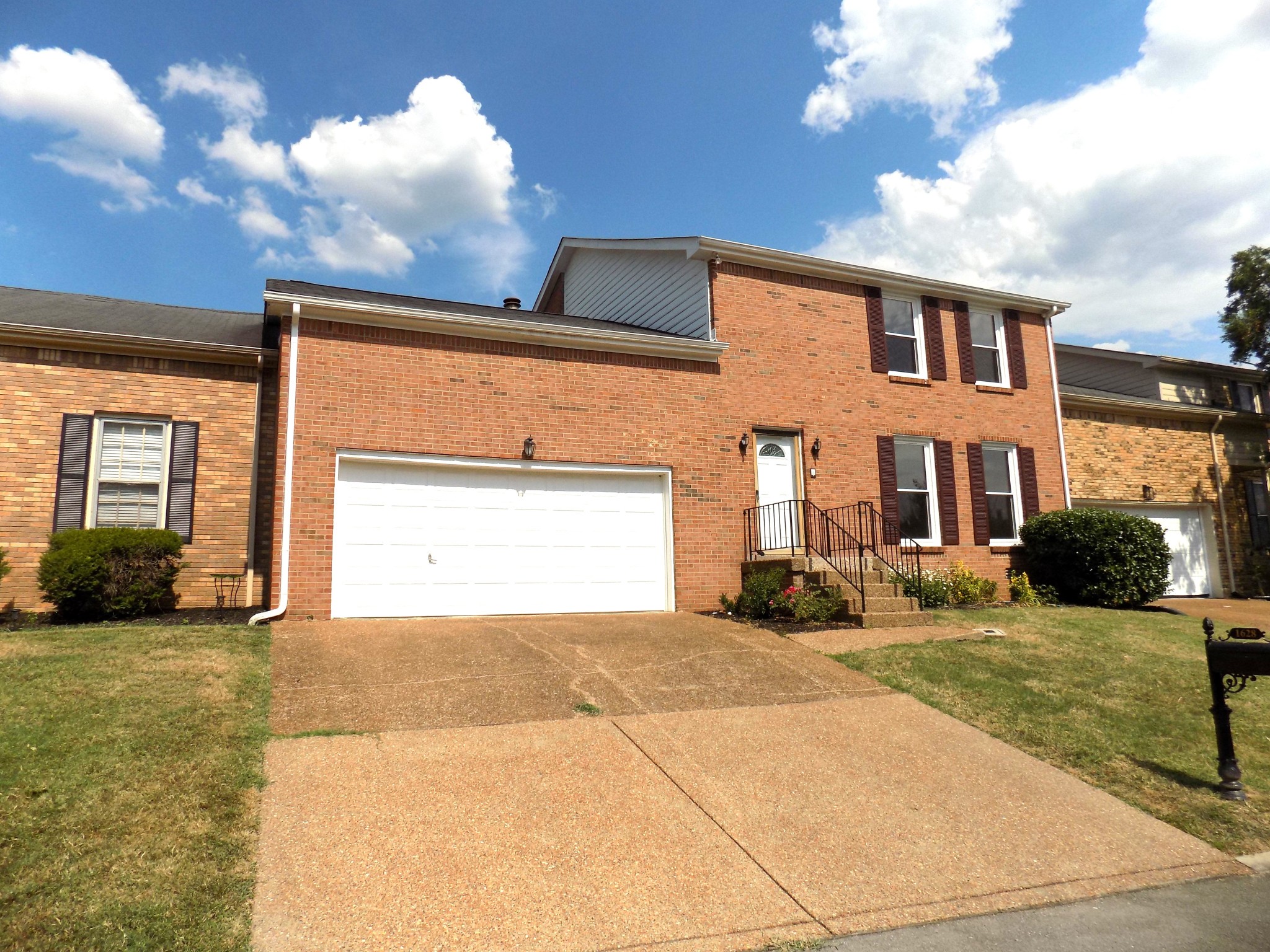 1628 Vineland Dr

                                                                             Brentwood                                

                                    , TN - $654,900