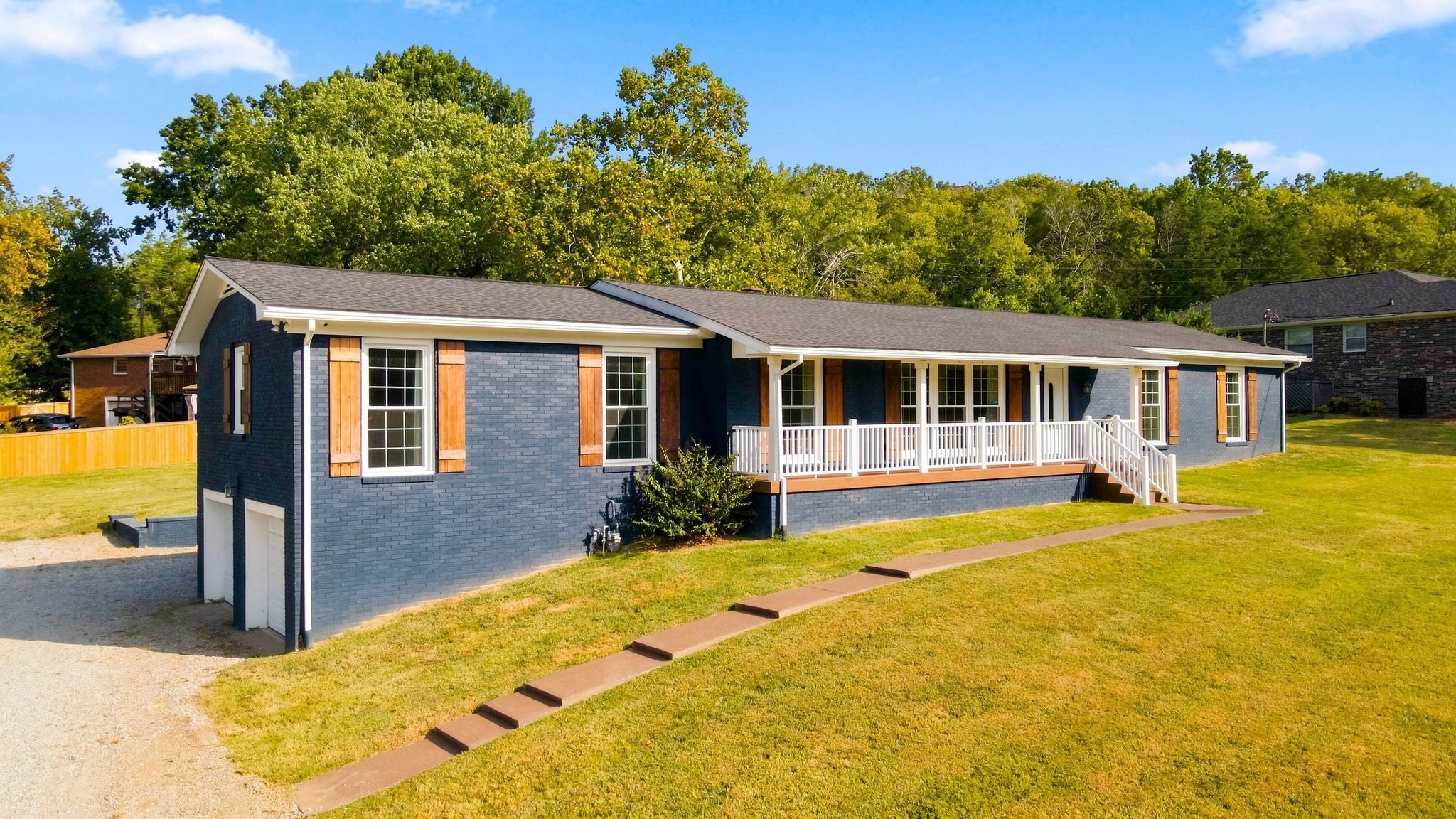 4-bed listing at 318 Harpeth Hills Dr, Franklin