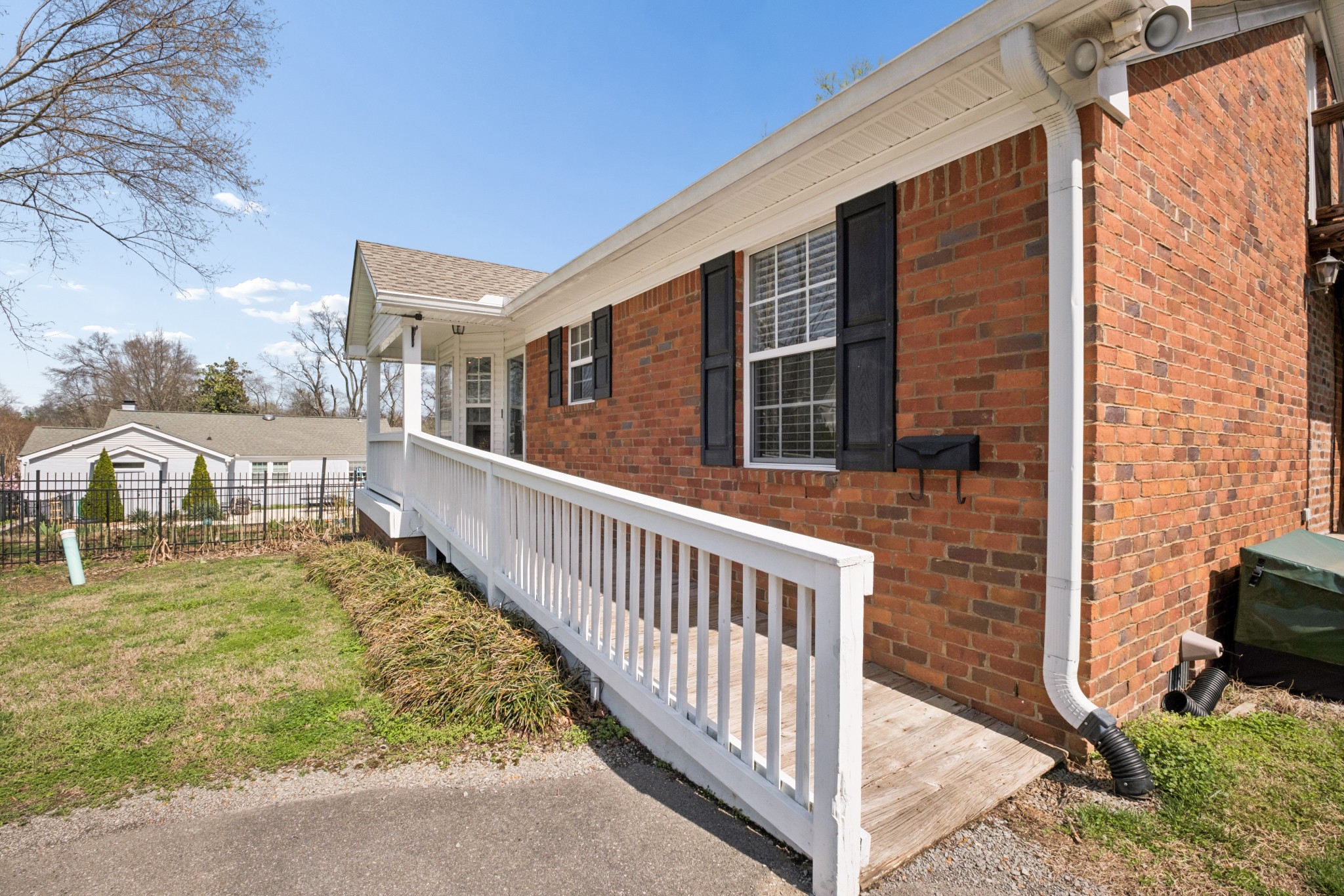 2418C Abbott Martin Rd