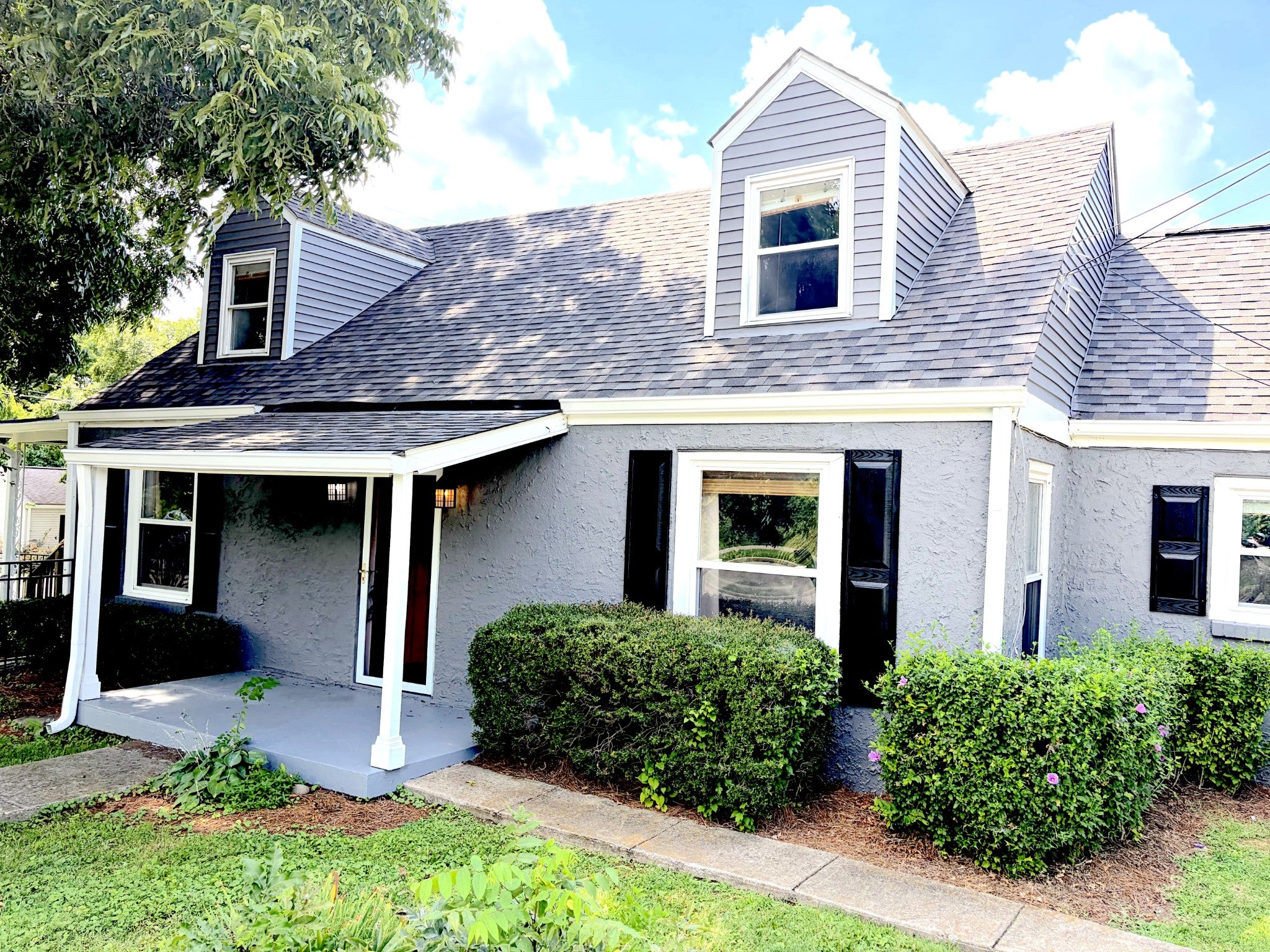 715 Park Cir