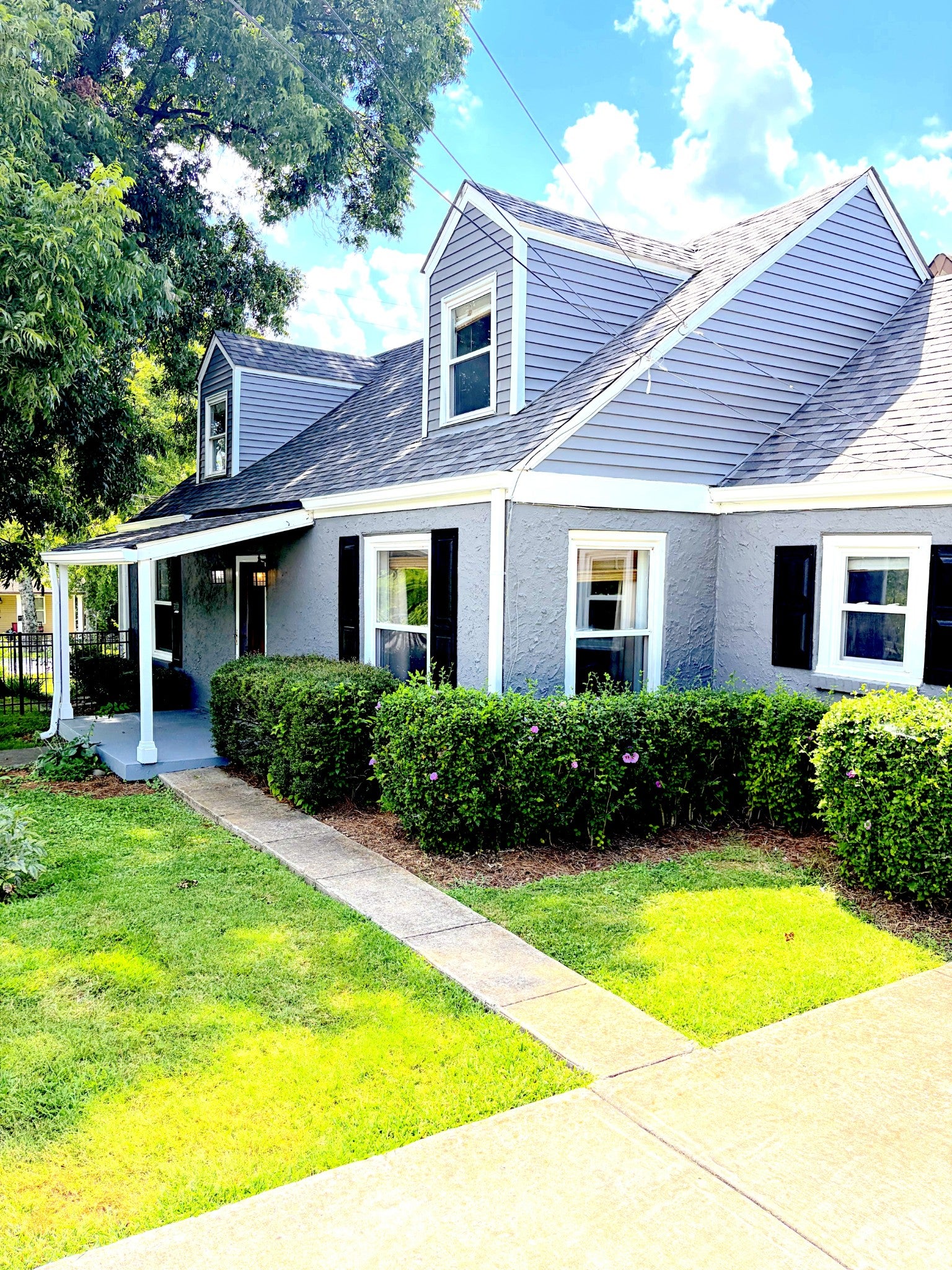 715 Park Cir