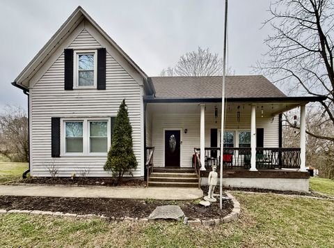 116 Tracy Academy St Charlotte TN 37036