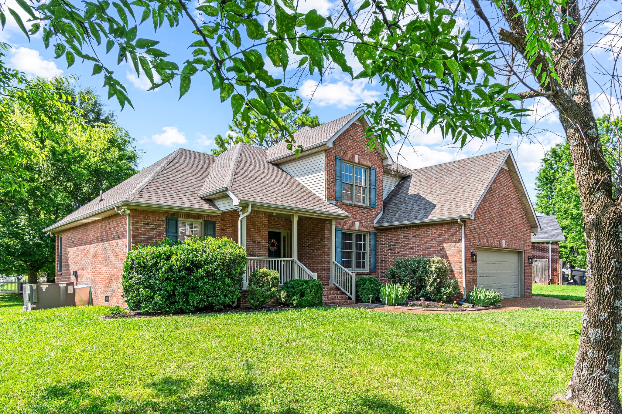 2415 Franklin Ln