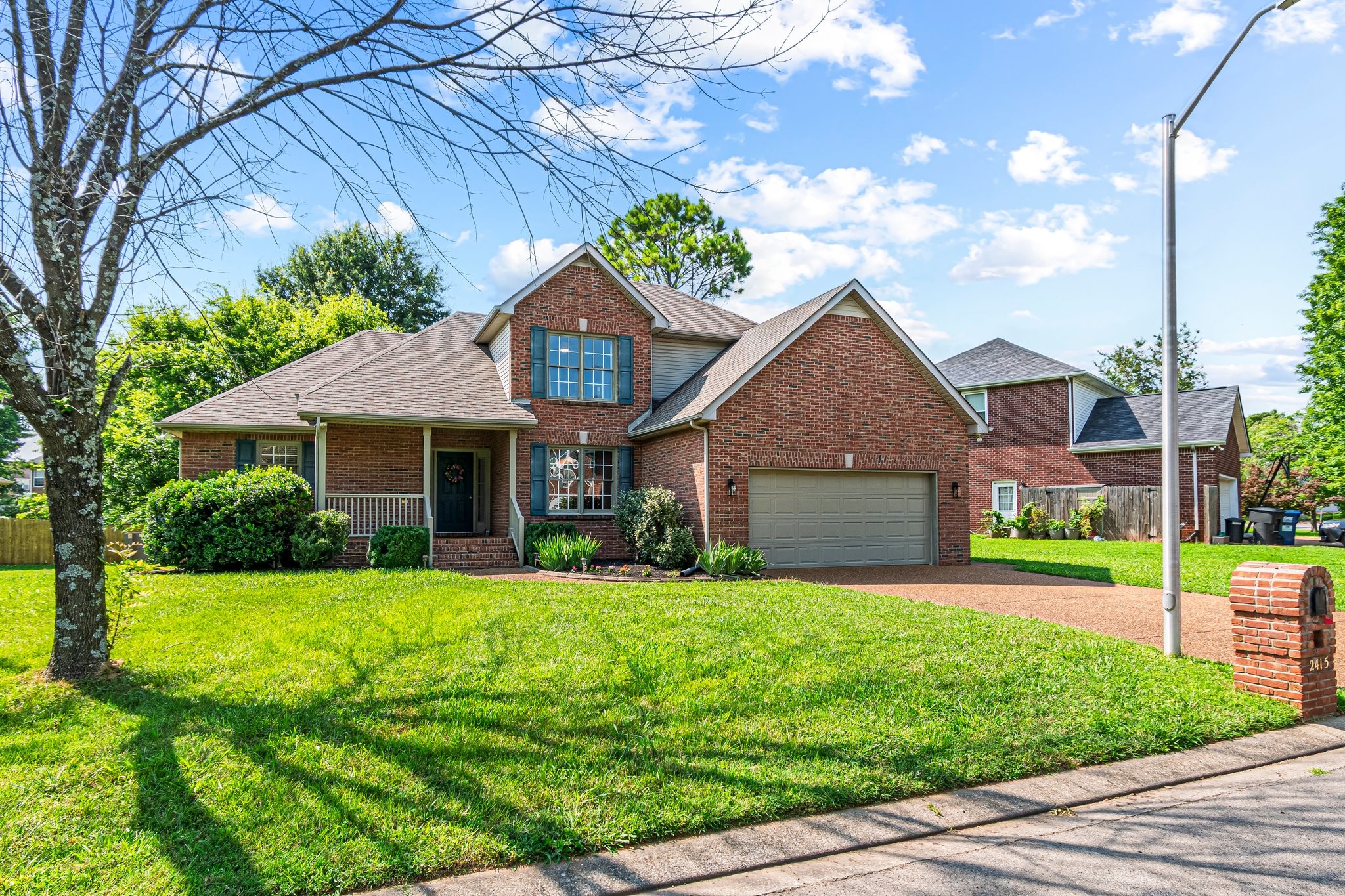 2415 Franklin Ln