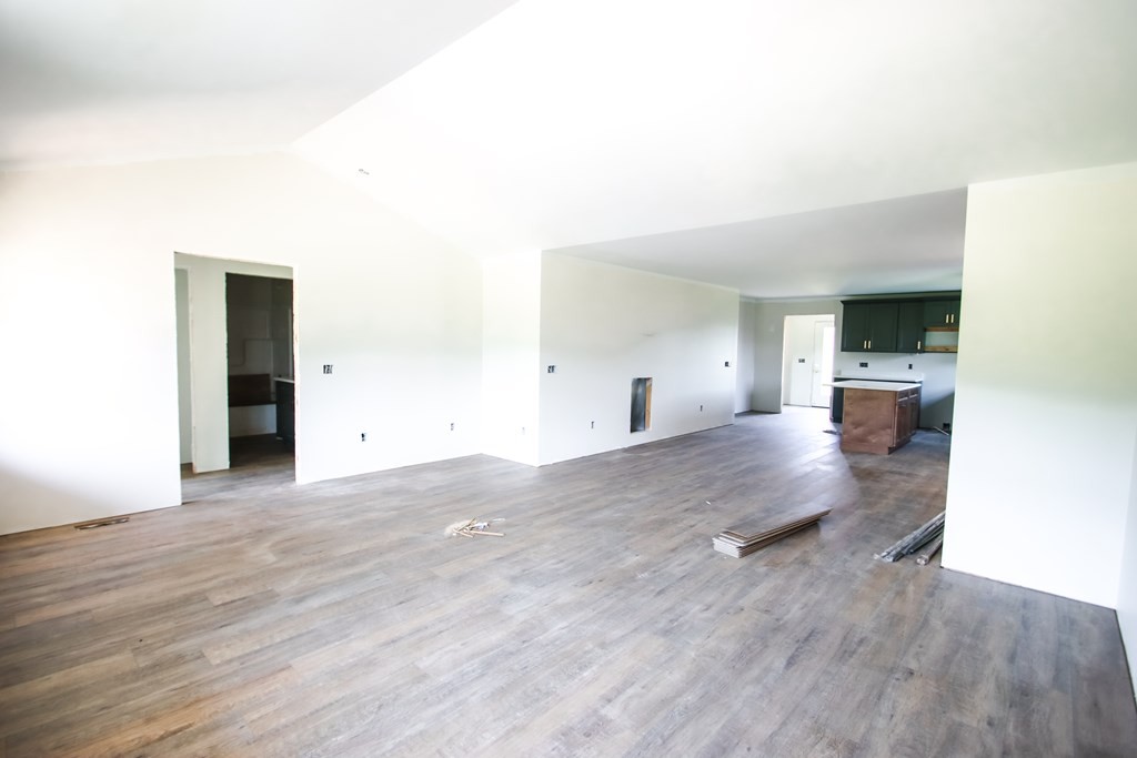 1354 Duck Pond Rd
