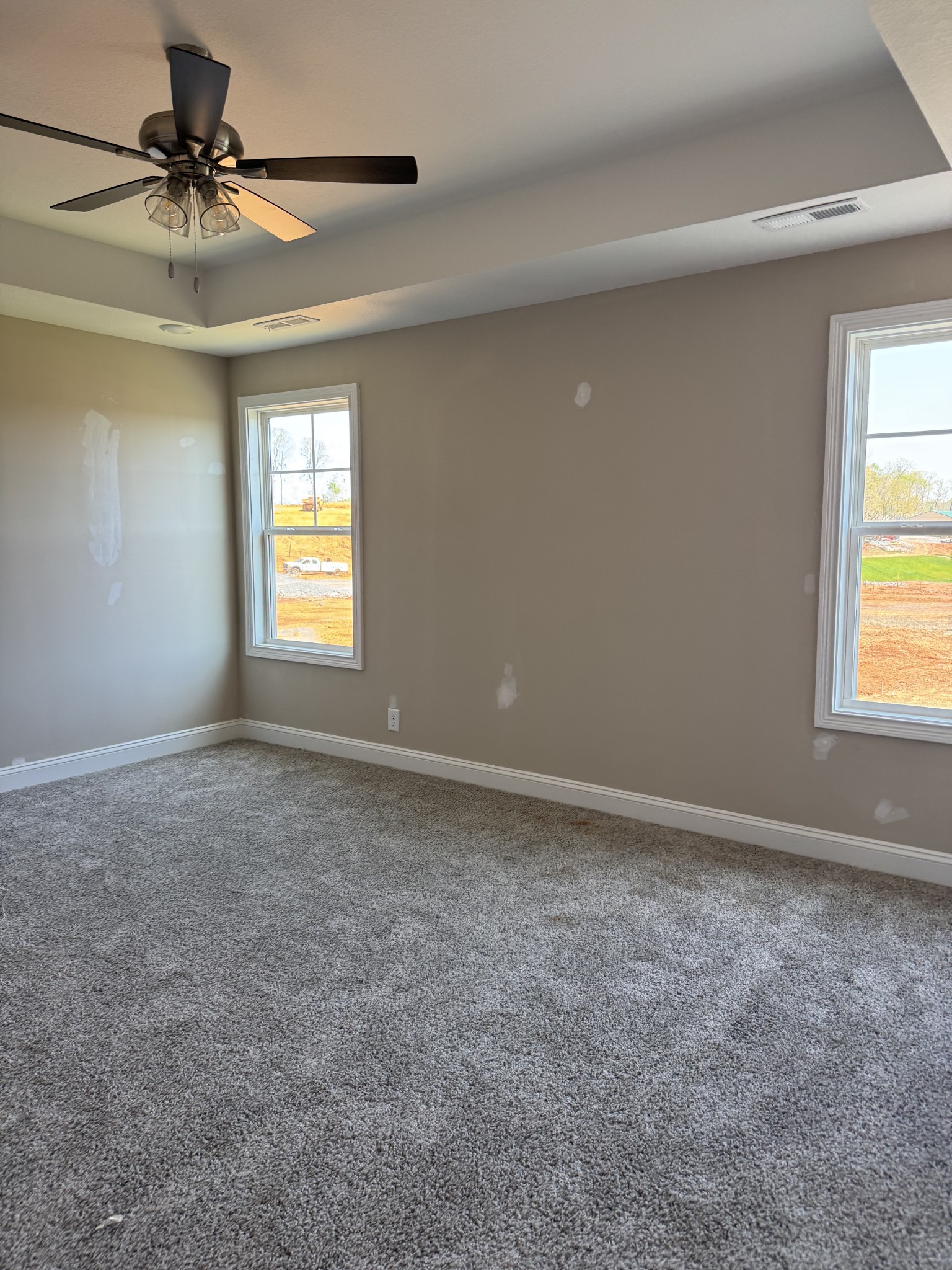 Clarksville, Tennessee 37040, United States, 5 Bedrooms Bedrooms, ,3 BathroomsBathrooms,Residential,Active,27998