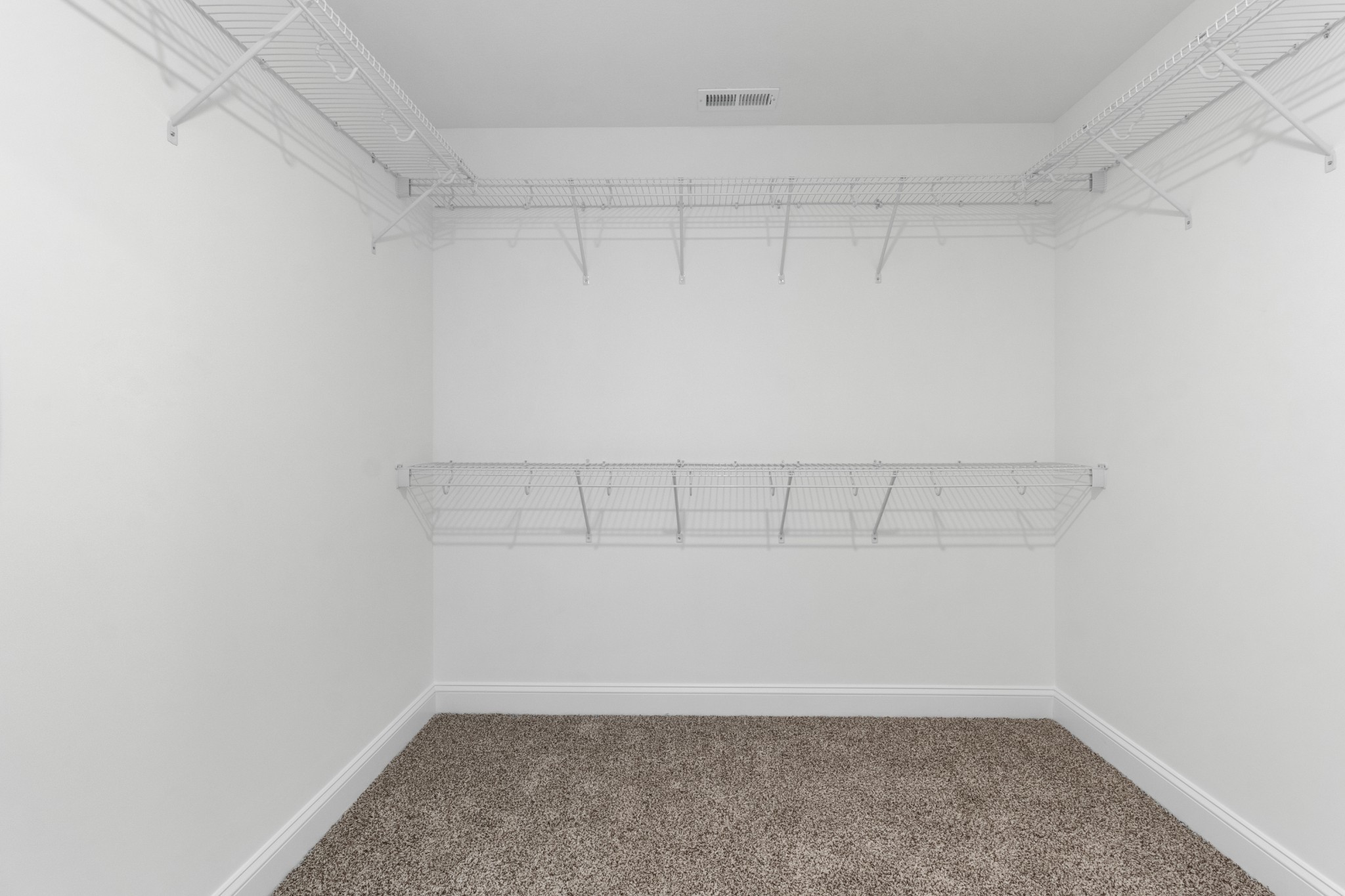 Clarksville, Tennessee 37040, United States, 5 Bedrooms Bedrooms, ,3 BathroomsBathrooms,Residential,Active,27998