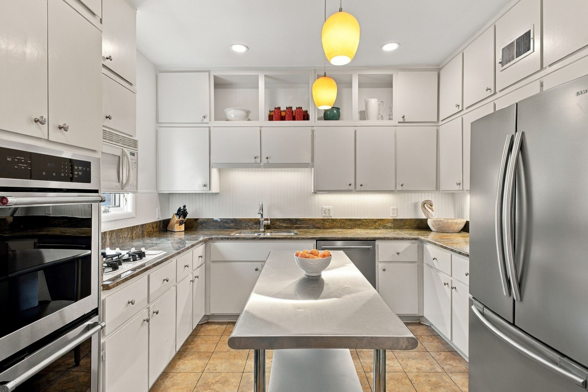 4-bed listing at 634 Timber Ln, Nashville