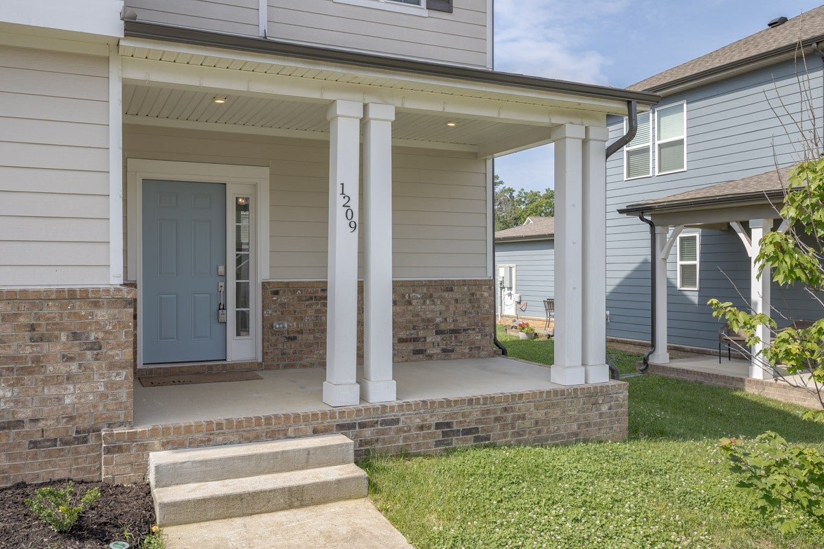 1209 Foxton Ln
