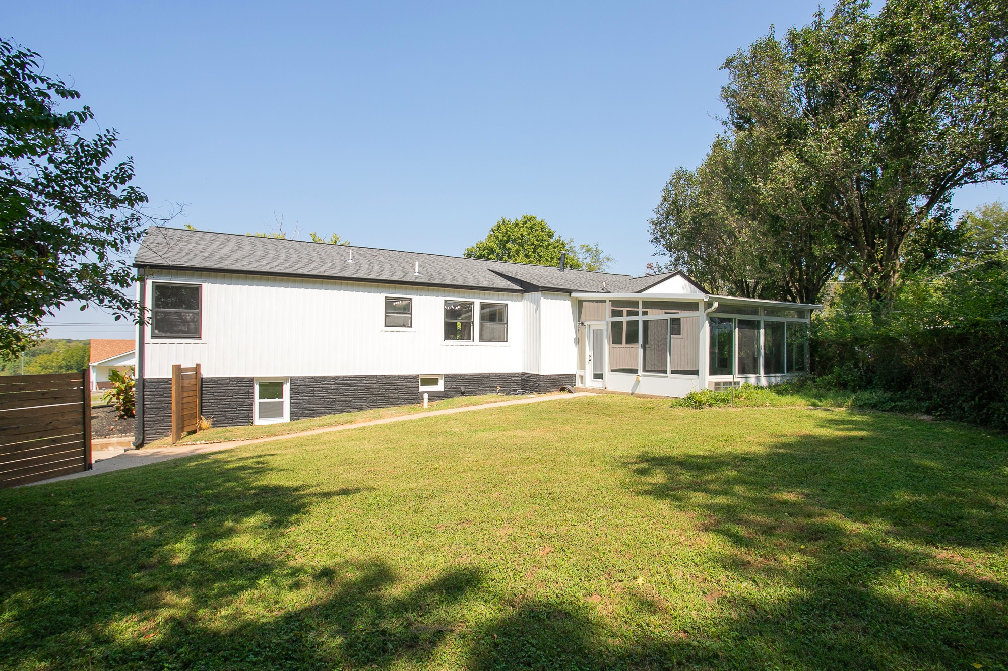 32 Jones Cir