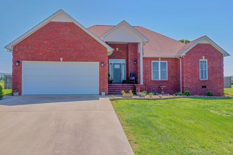 82 Majestic Dr Decherd TN 37324