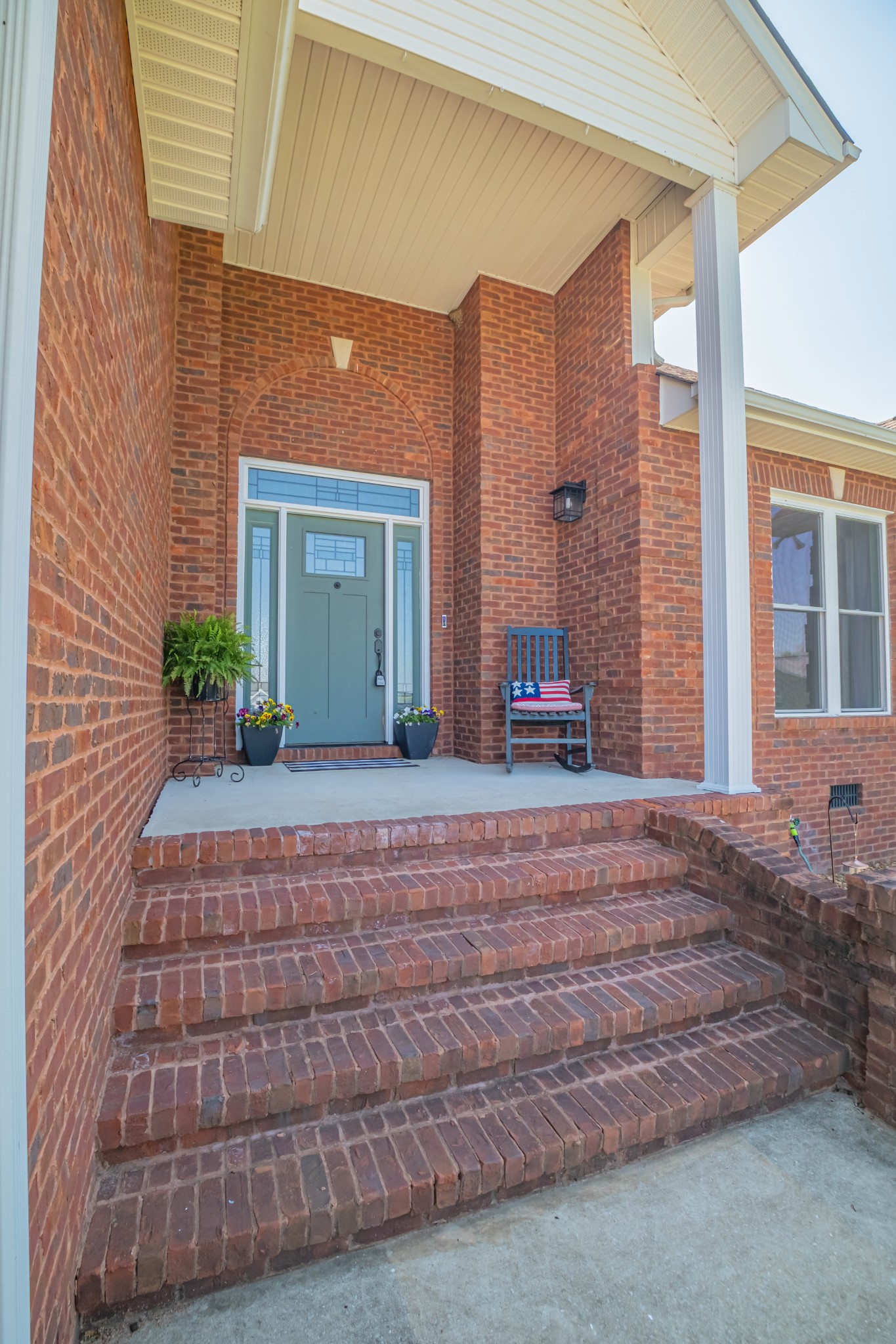 82 Majestic Dr