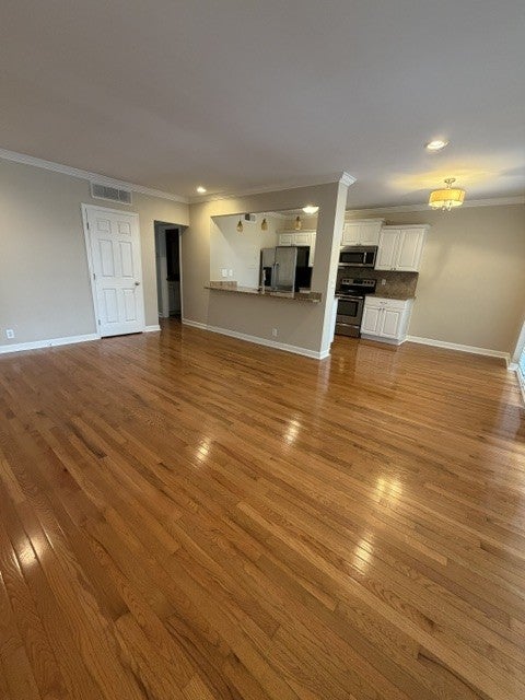 3909 Whitland Ave 203