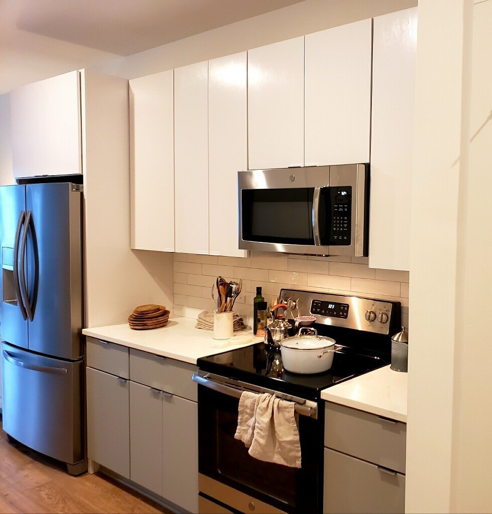 1402 Pillow St 203