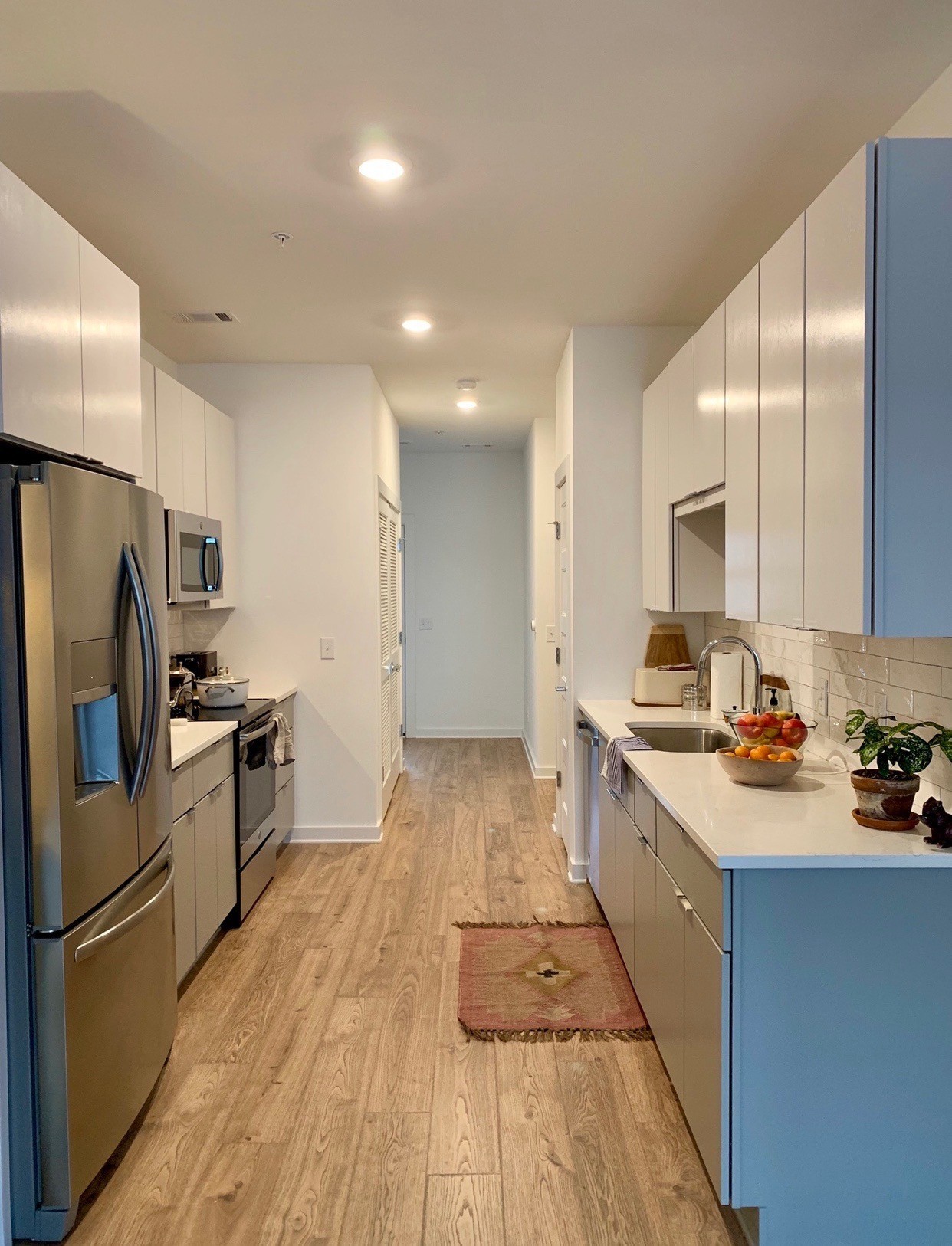 1402 Pillow St 203