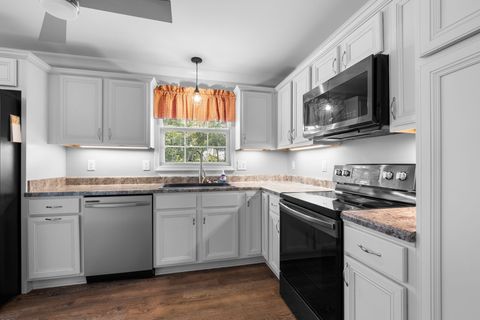 821 Luxemburg Dr Hermitage TN 37076