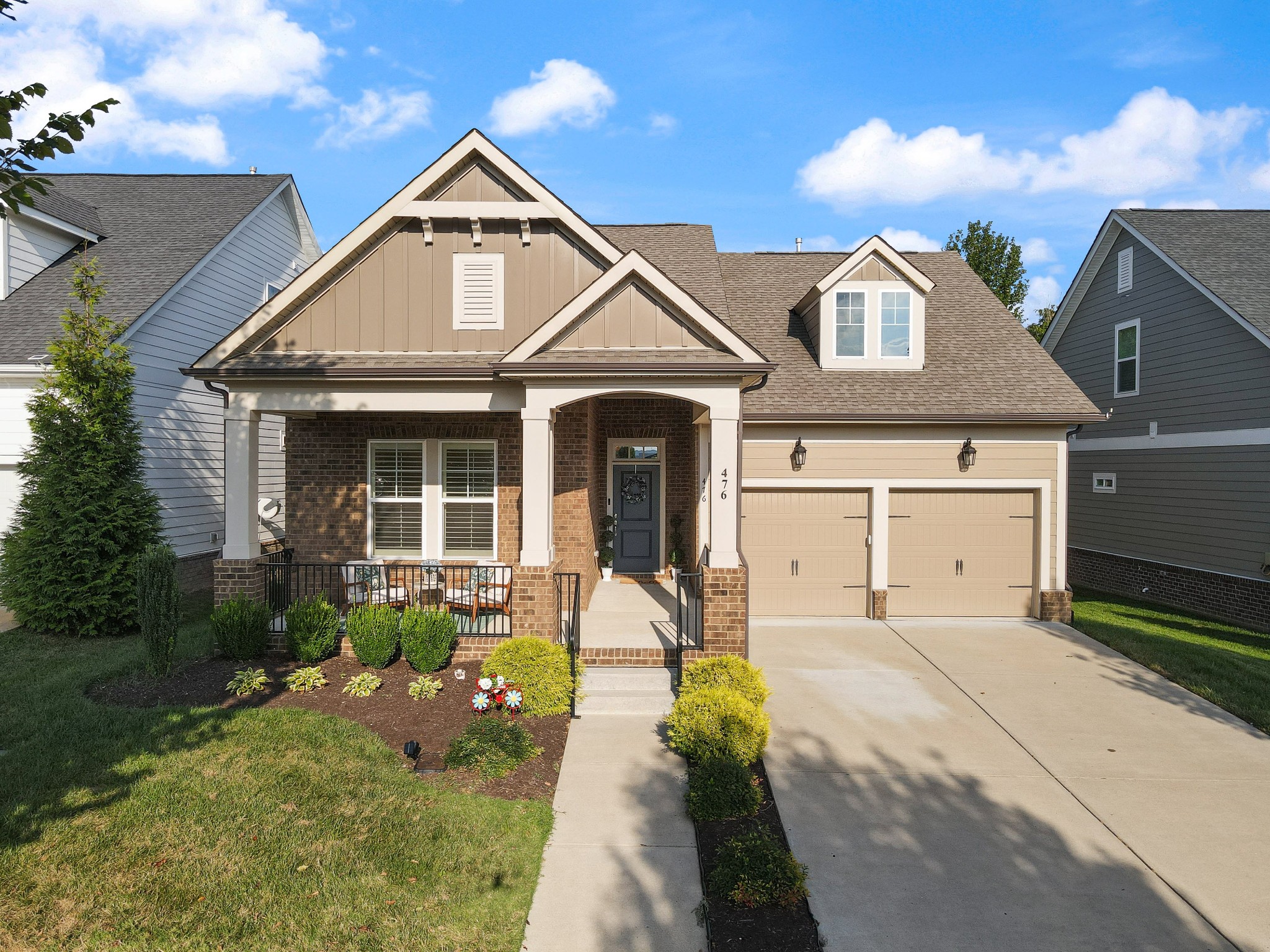 476 Abington Dr