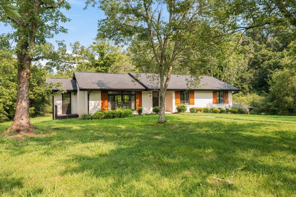 2498 CENTER POINT RD, HENDERSONVILLE, TN 37075 - Image c1e3877f862ce2b7b4a4cbb0426c7aff/3199654444