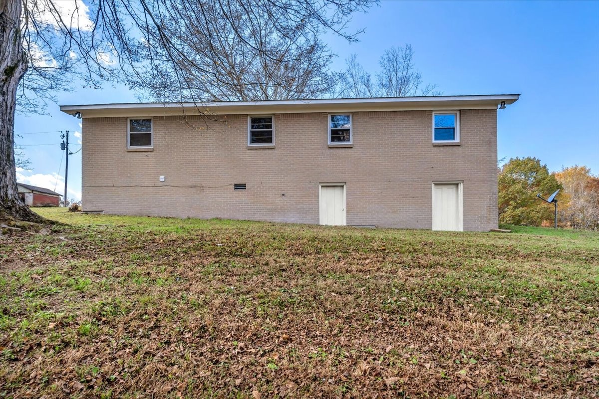 390 Junus Jackson Hollow Rd