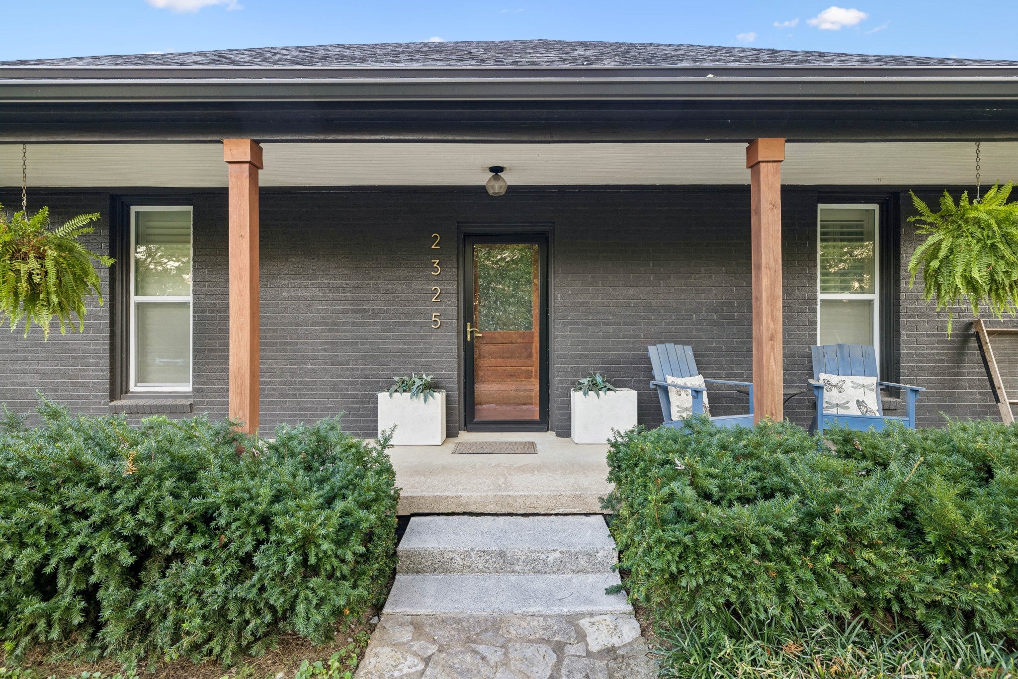 2325 Lewisburg Pike