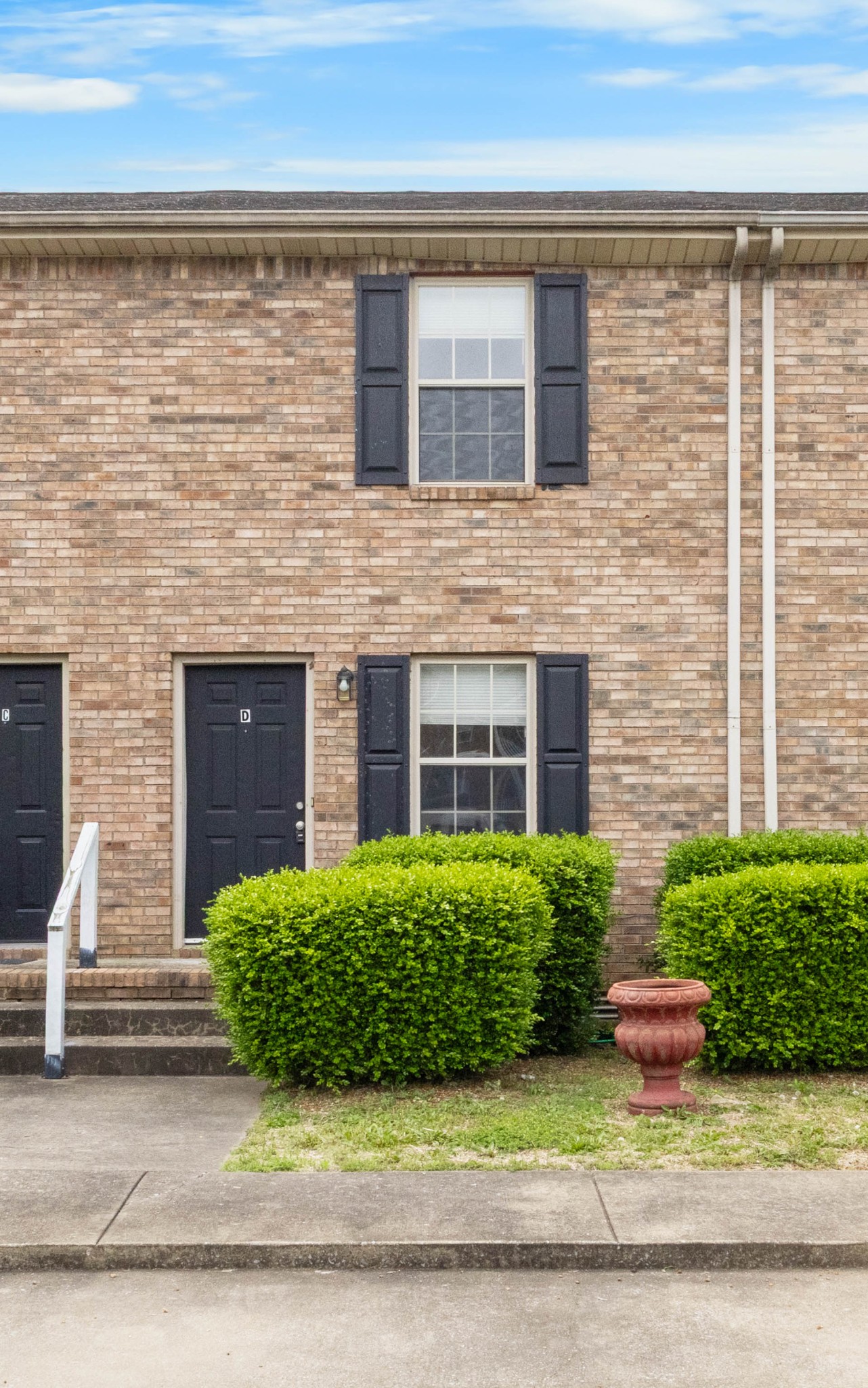 2450 Caroline Dr