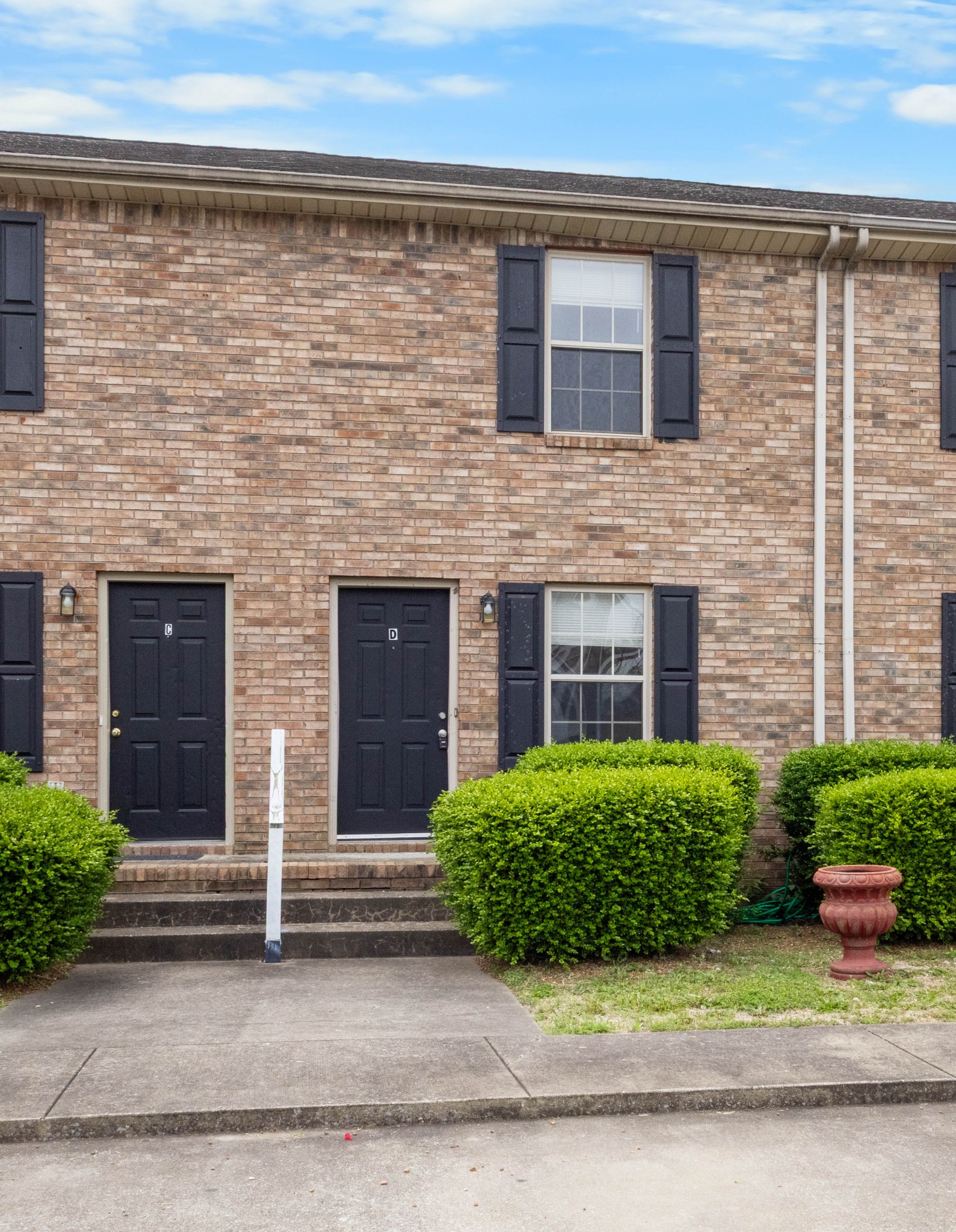 2450 Caroline Dr
