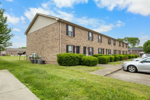2450 Caroline Dr Clarksville TN 37042