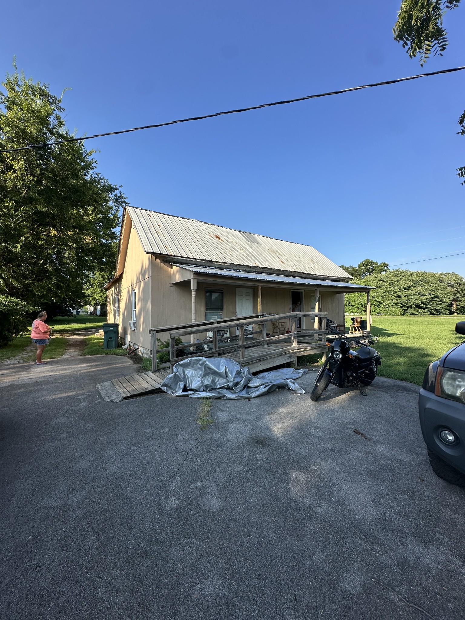 305 Coles Ferry Pike