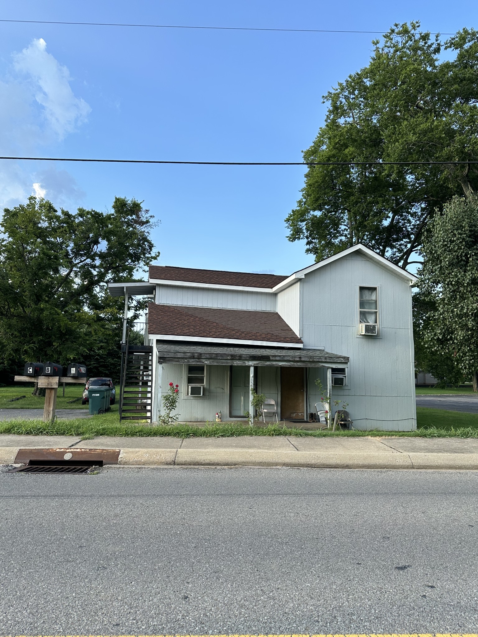 305 Coles Ferry Pike