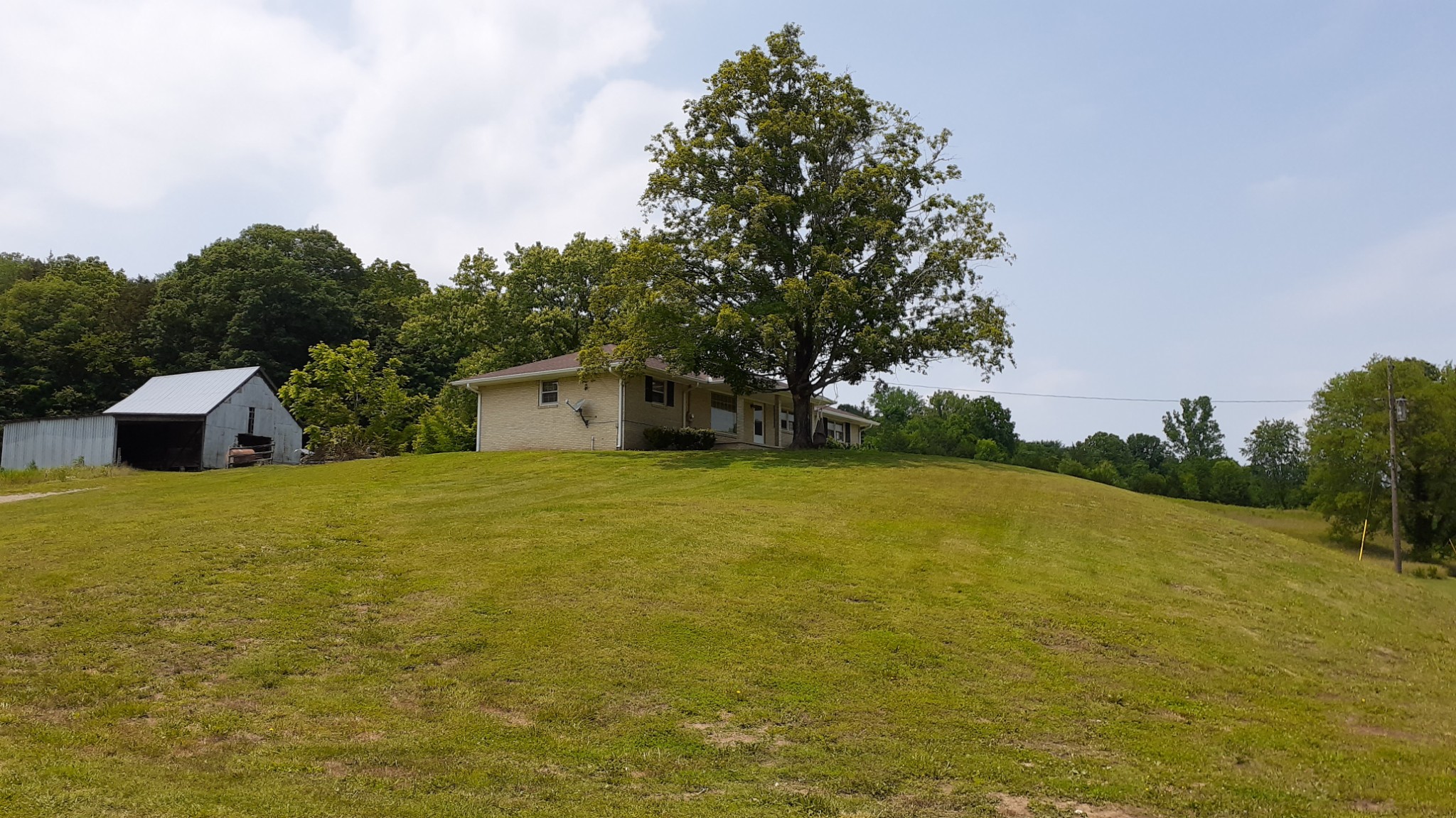 Photo 4 of 28 of 4046 Haislip Hollow Rd house