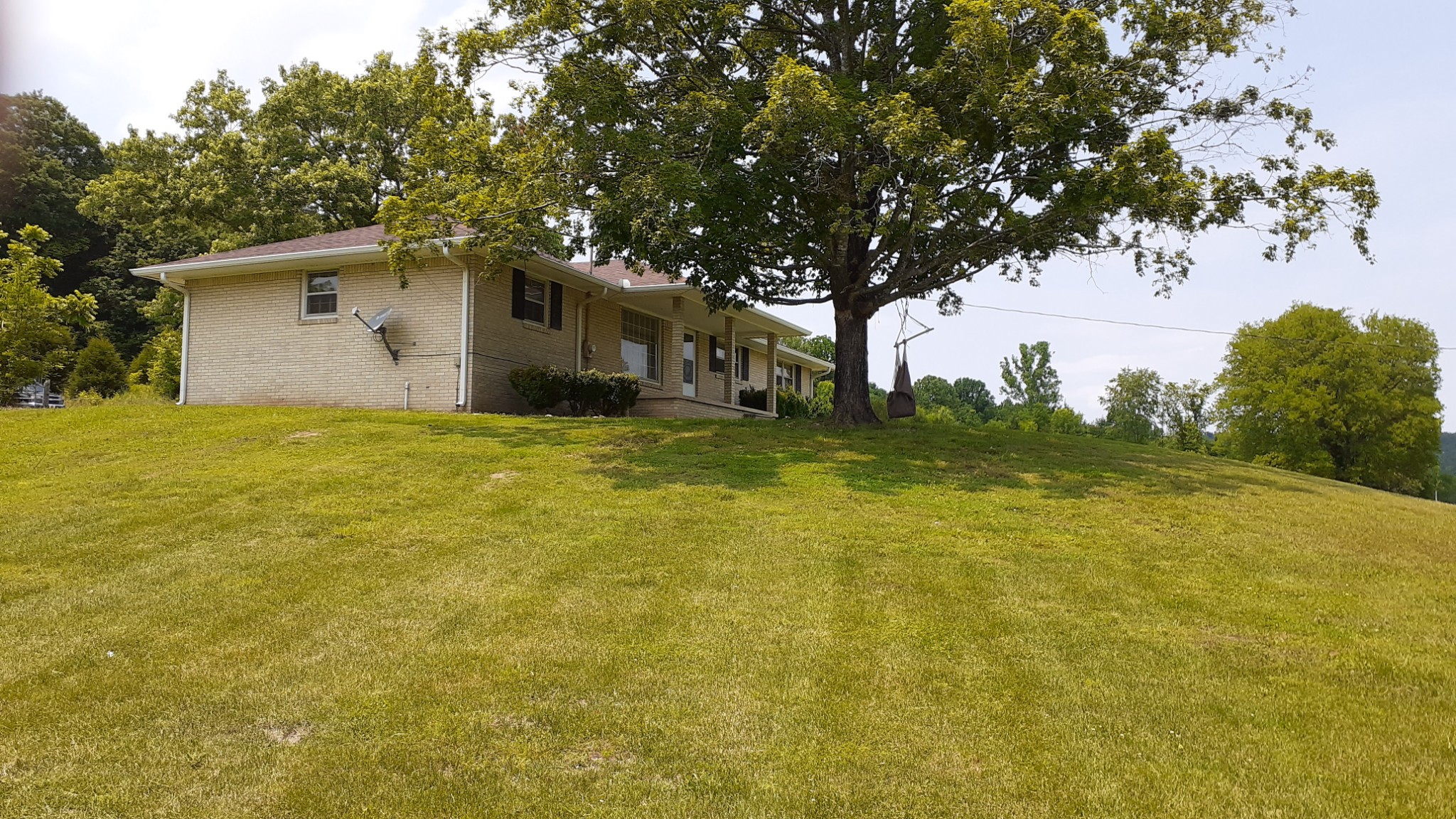Photo 6 of 28 of 4046 Haislip Hollow Rd house