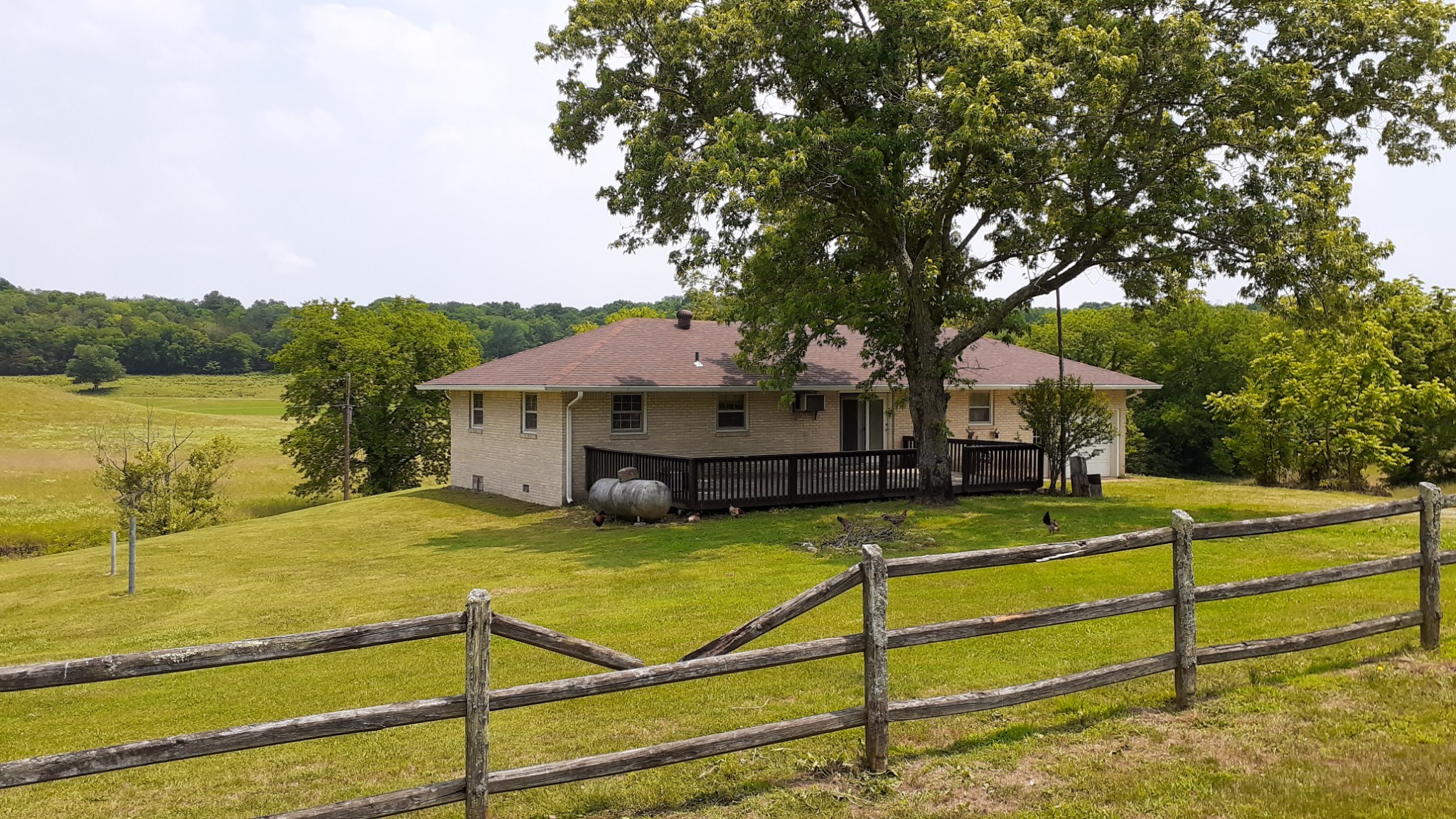Photo 10 of 28 of 4046 Haislip Hollow Rd house