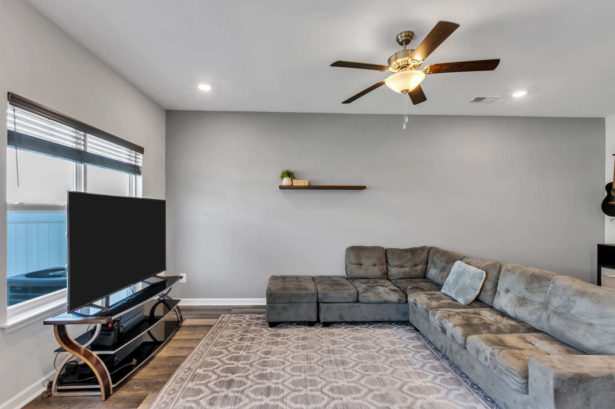 6633 Hanworth Trce