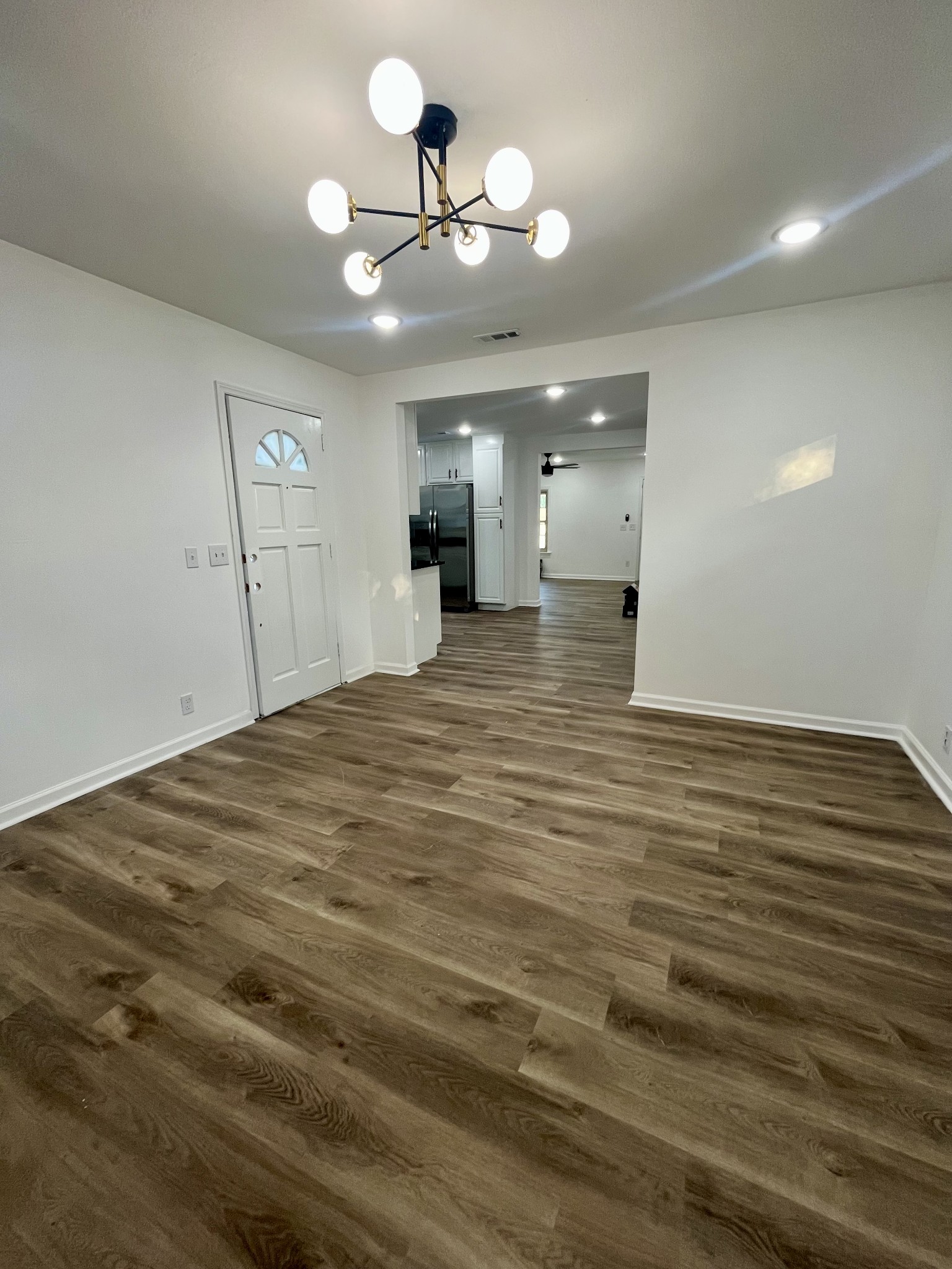3853 Woodward Dr