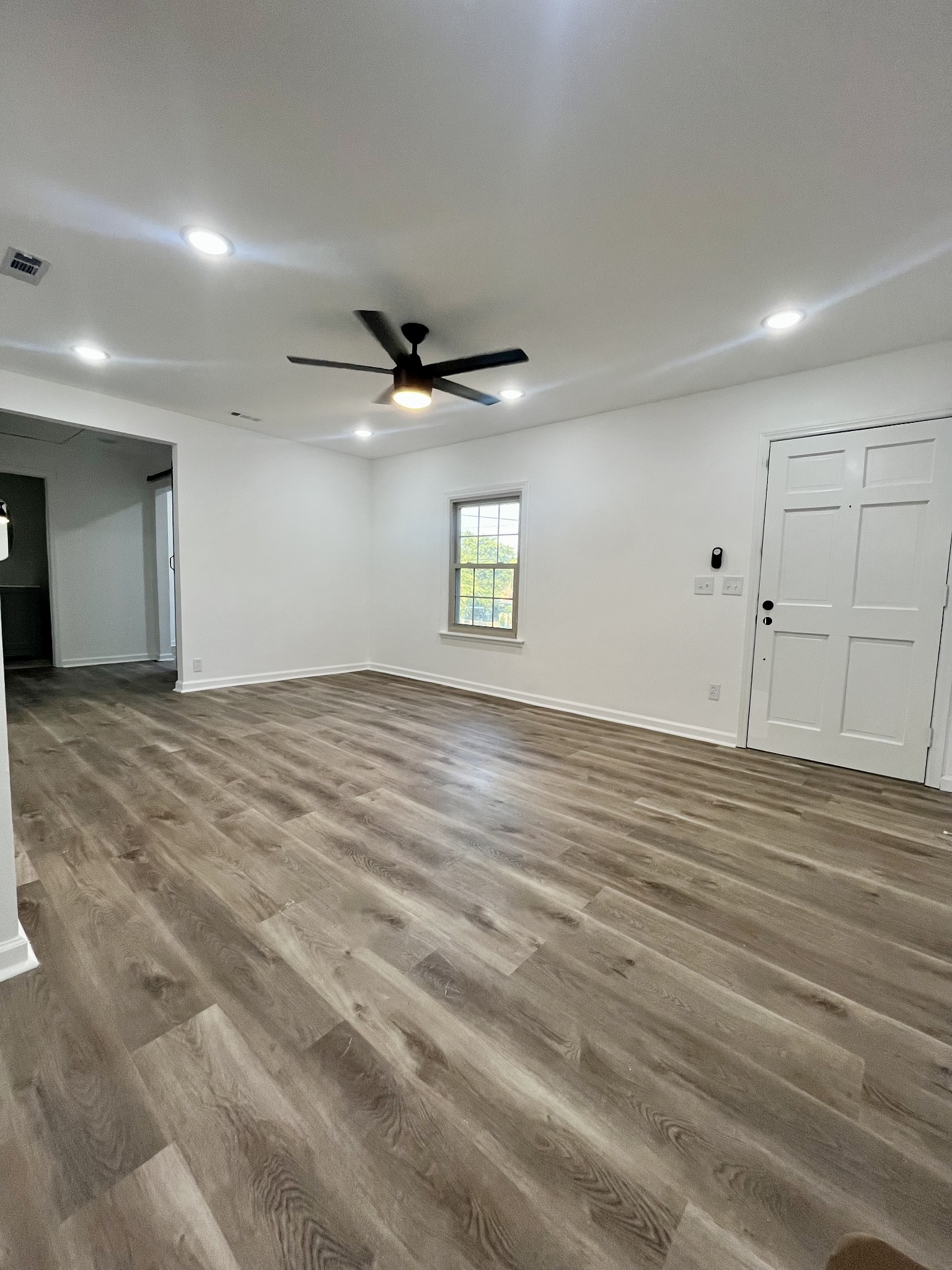3853 Woodward Dr