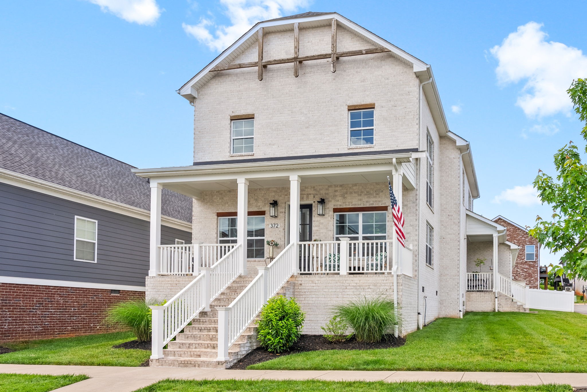 372 Augusta Ave