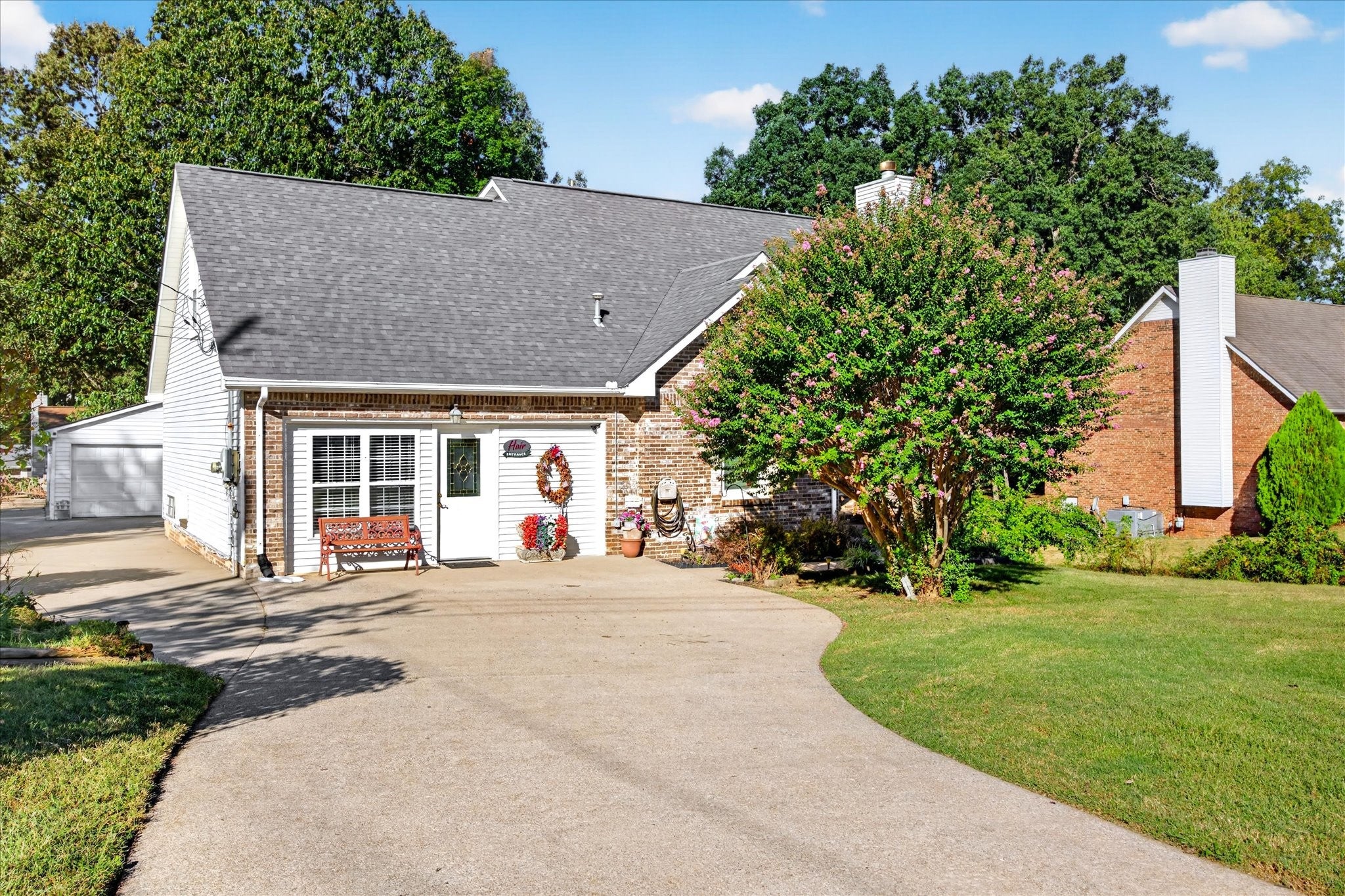 1110 Rosebrook Dr