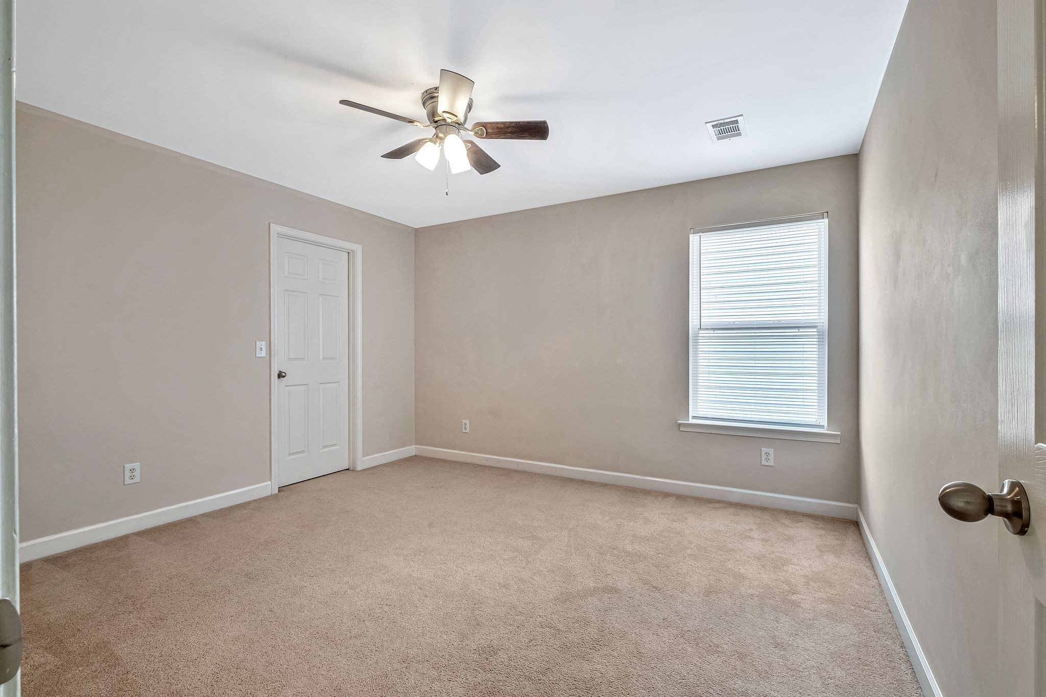 Franklin, Tennessee 37067, United States, 5 Bedrooms Bedrooms, ,3 BathroomsBathrooms,Residential,Active,173492